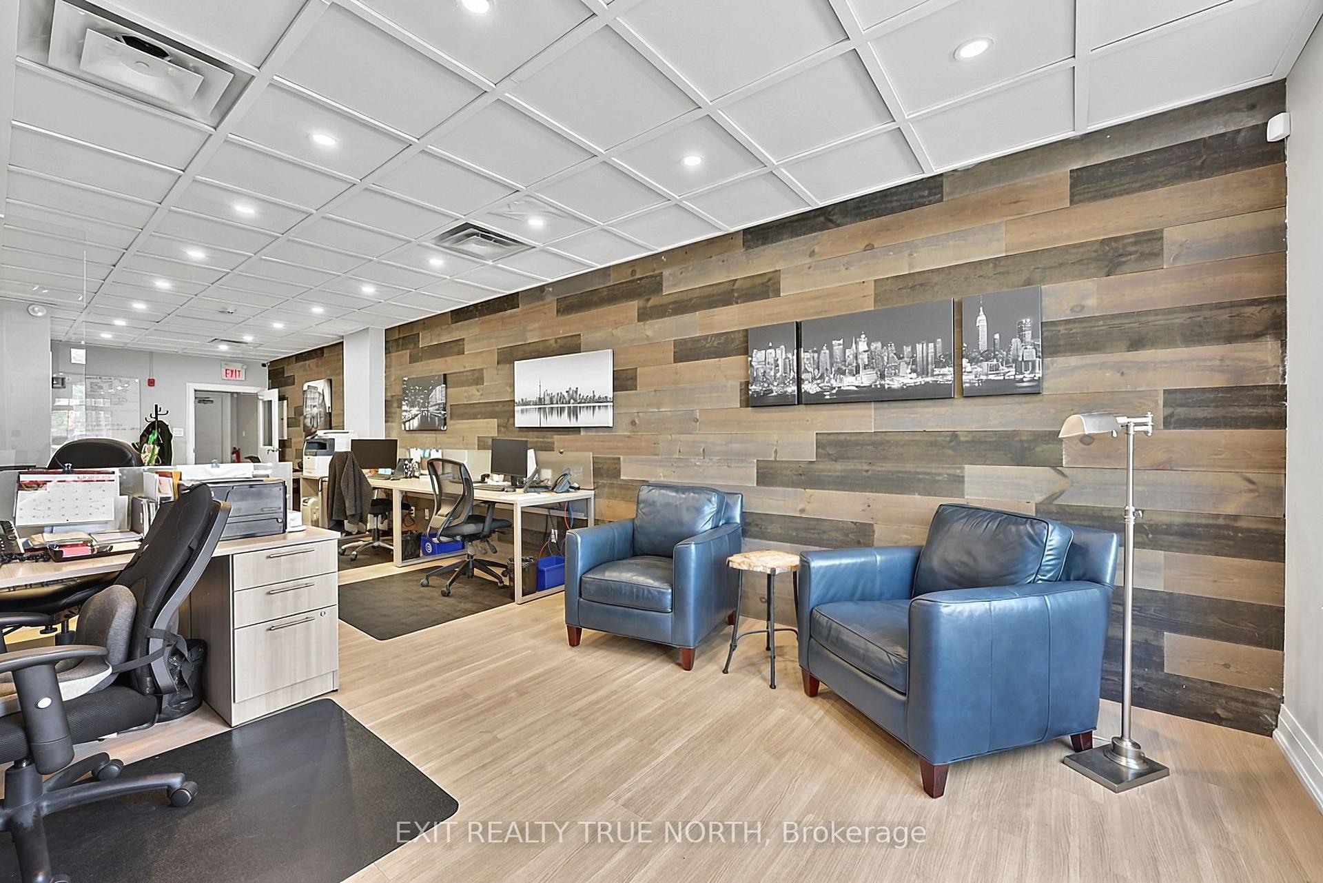 Photo 3 of 2080 Pine Street, Burlington, Brant — HOMEH