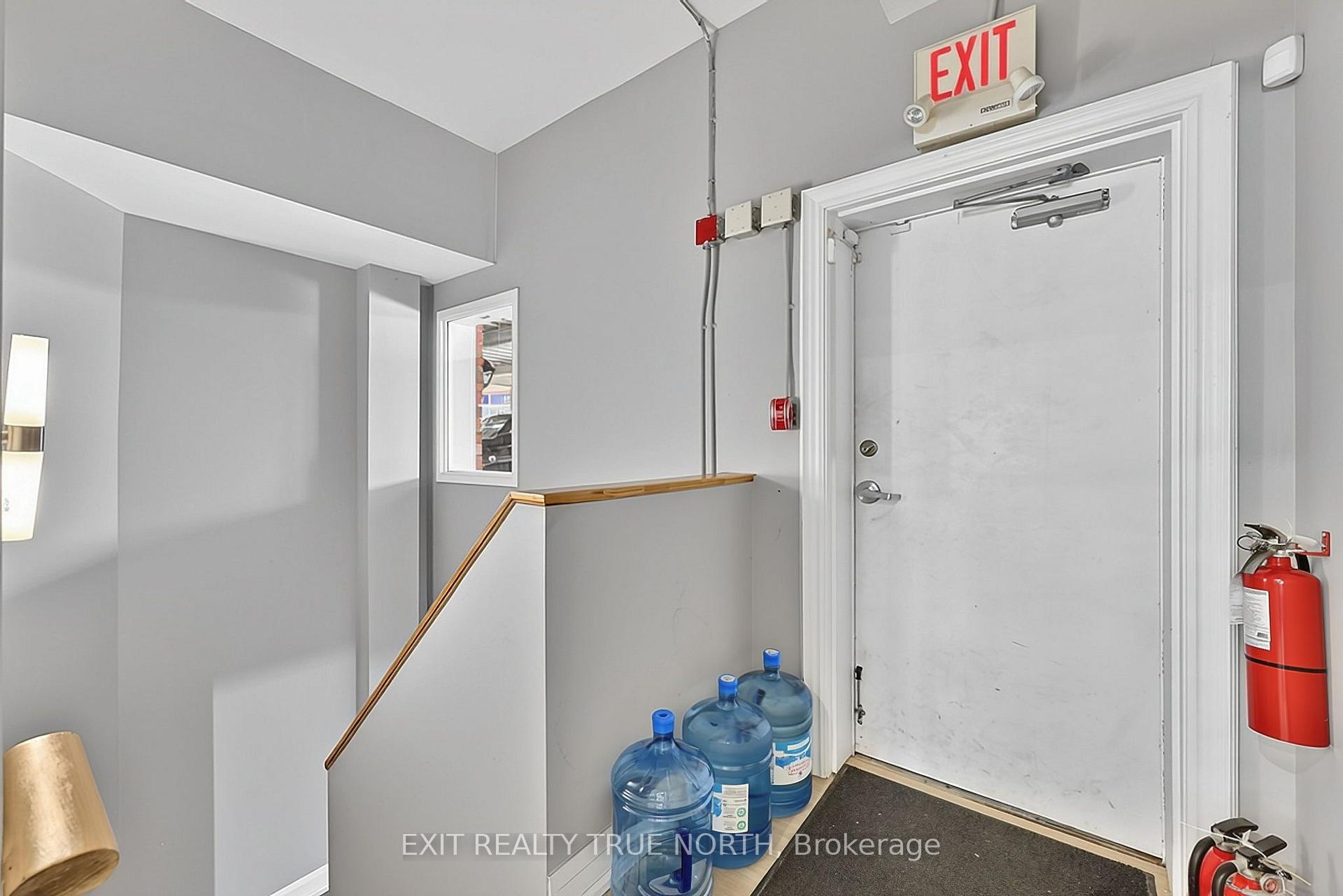 Photo 7 of 2080 Pine Street, Burlington, Brant — HOMEH