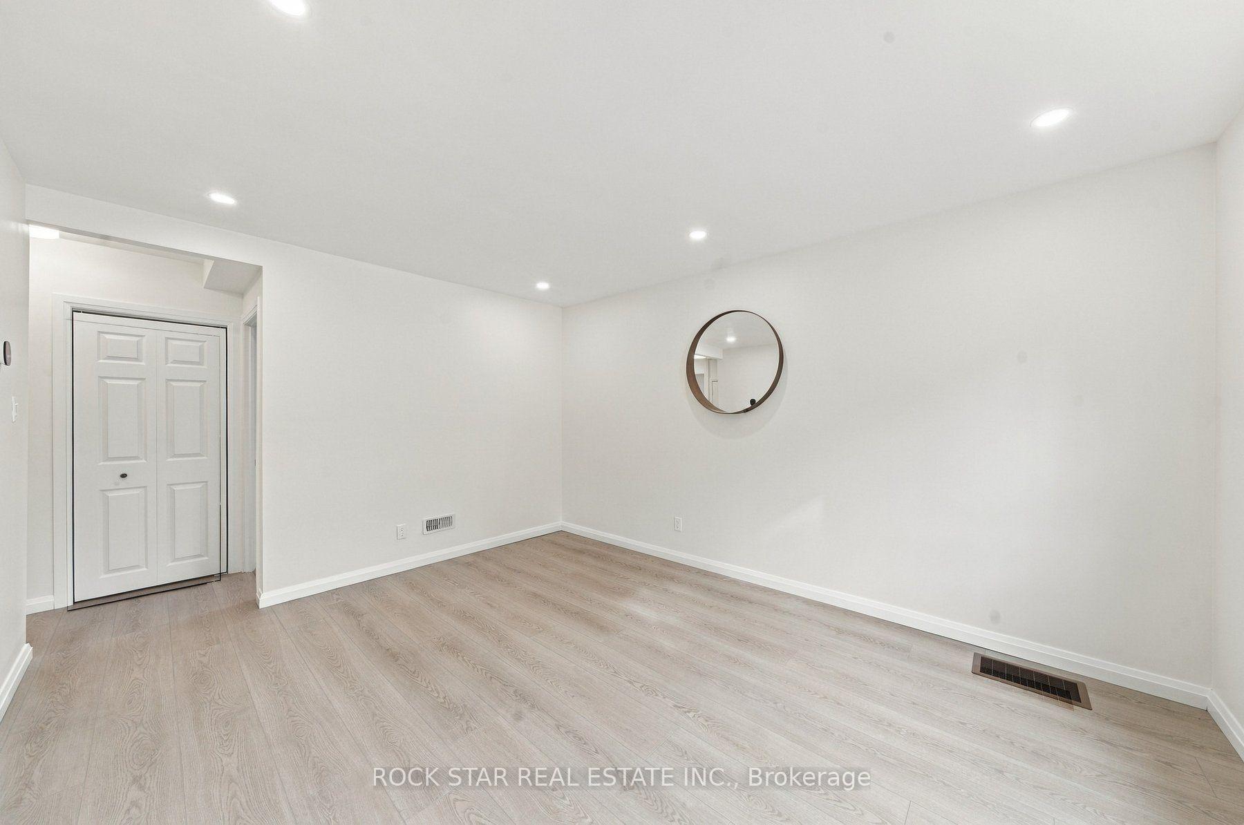 Photo 4 of 294 east 28th Street, Hamilton, Burkholme — HOMEH
