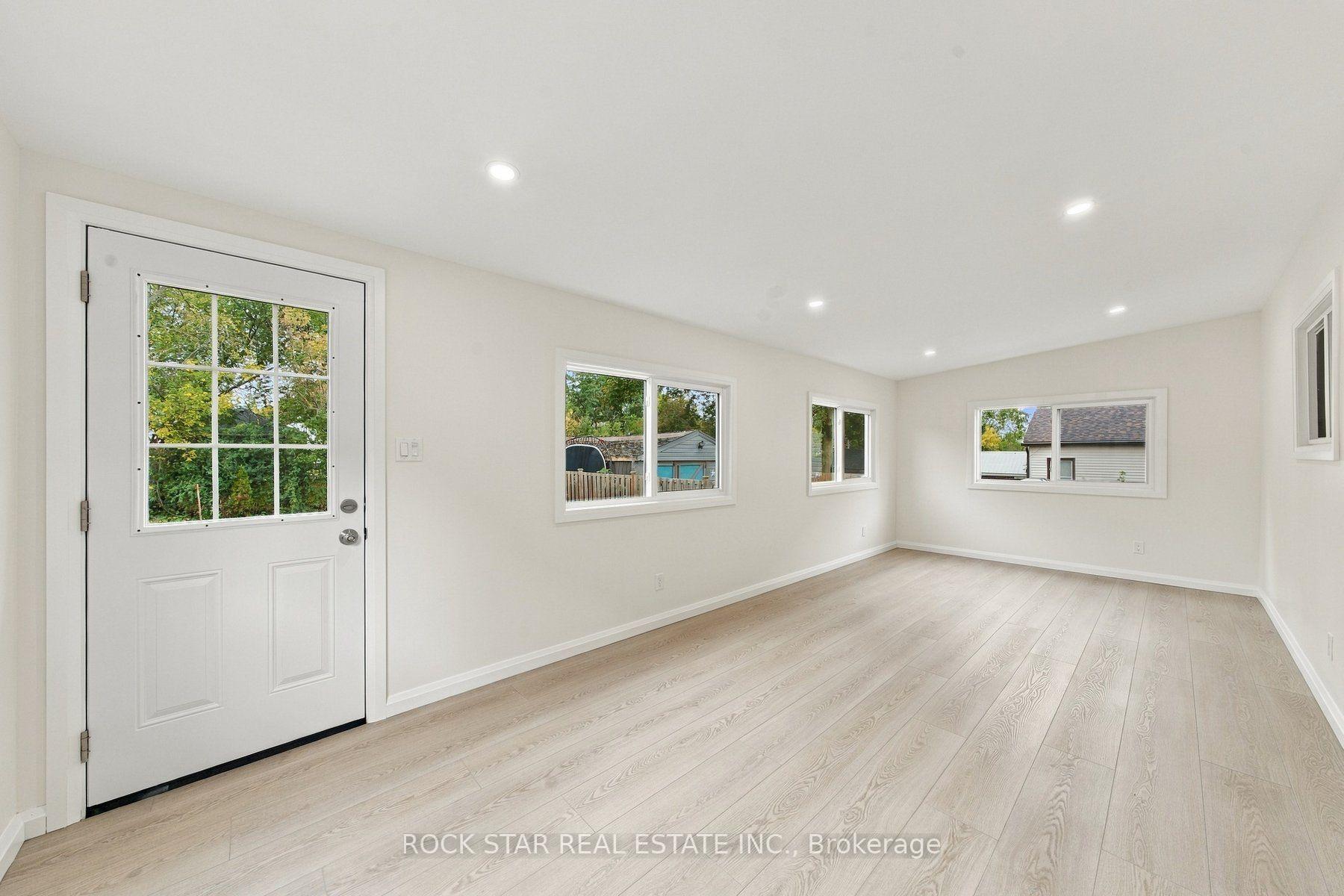 Photo 13 of 294 east 28th Street, Hamilton, Burkholme — HOMEH