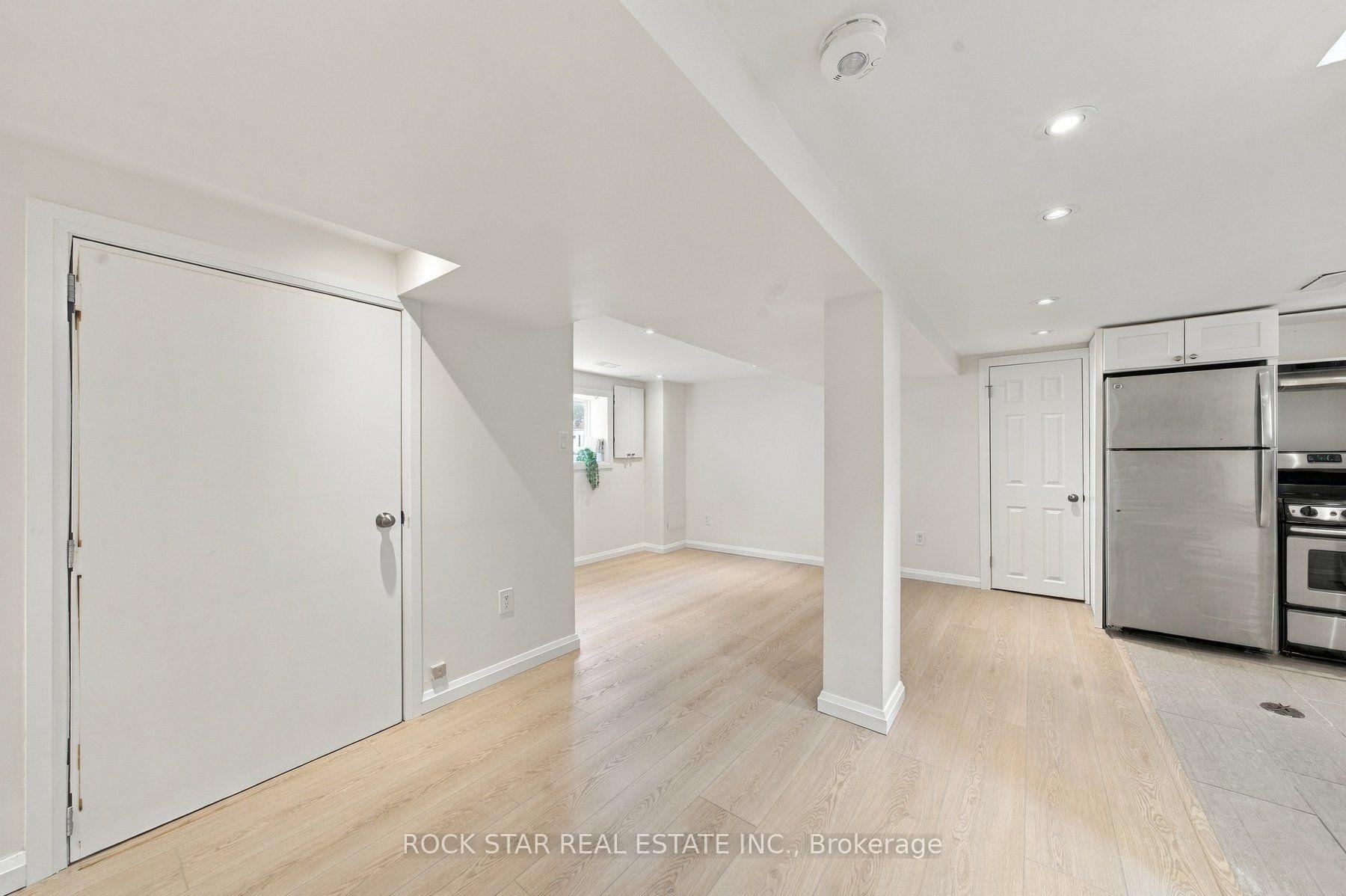 Photo 22 of 294 east 28th Street, Hamilton, Burkholme — HOMEH