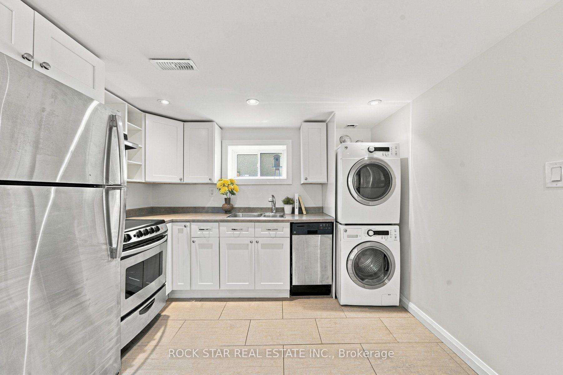 Photo 28 of 294 east 28th Street, Hamilton, Burkholme — HOMEH