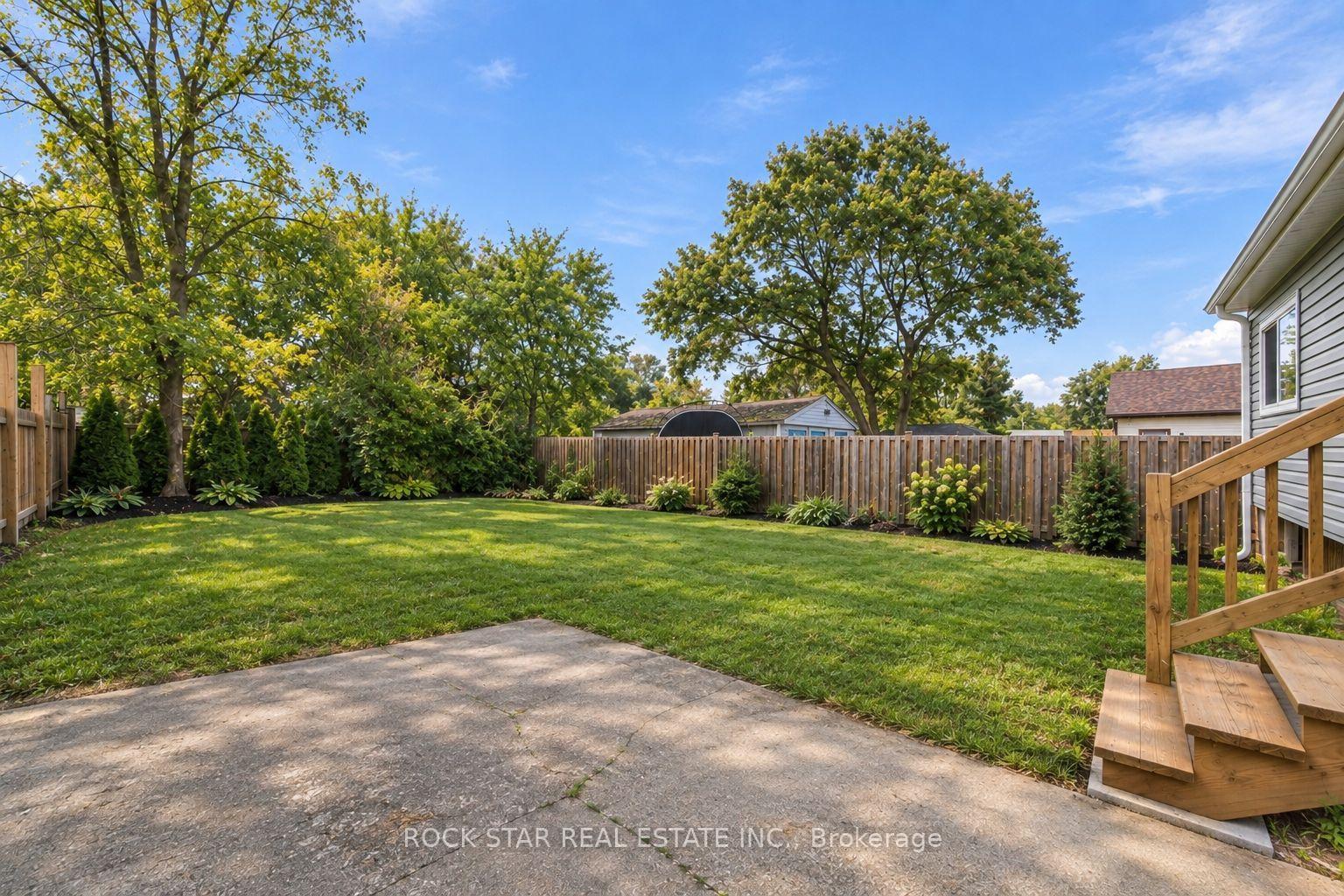 Photo 33 of 294 east 28th Street, Hamilton, Burkholme — HOMEH