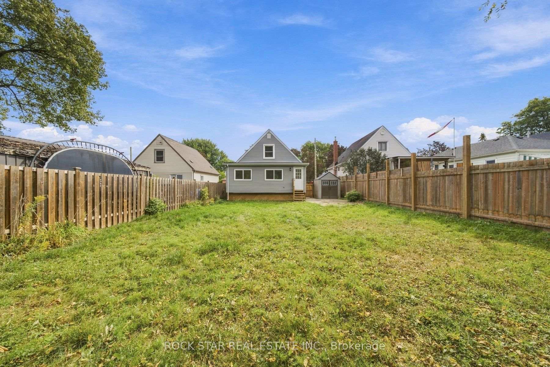 Photo 35 of 294 east 28th Street, Hamilton, Burkholme — HOMEH