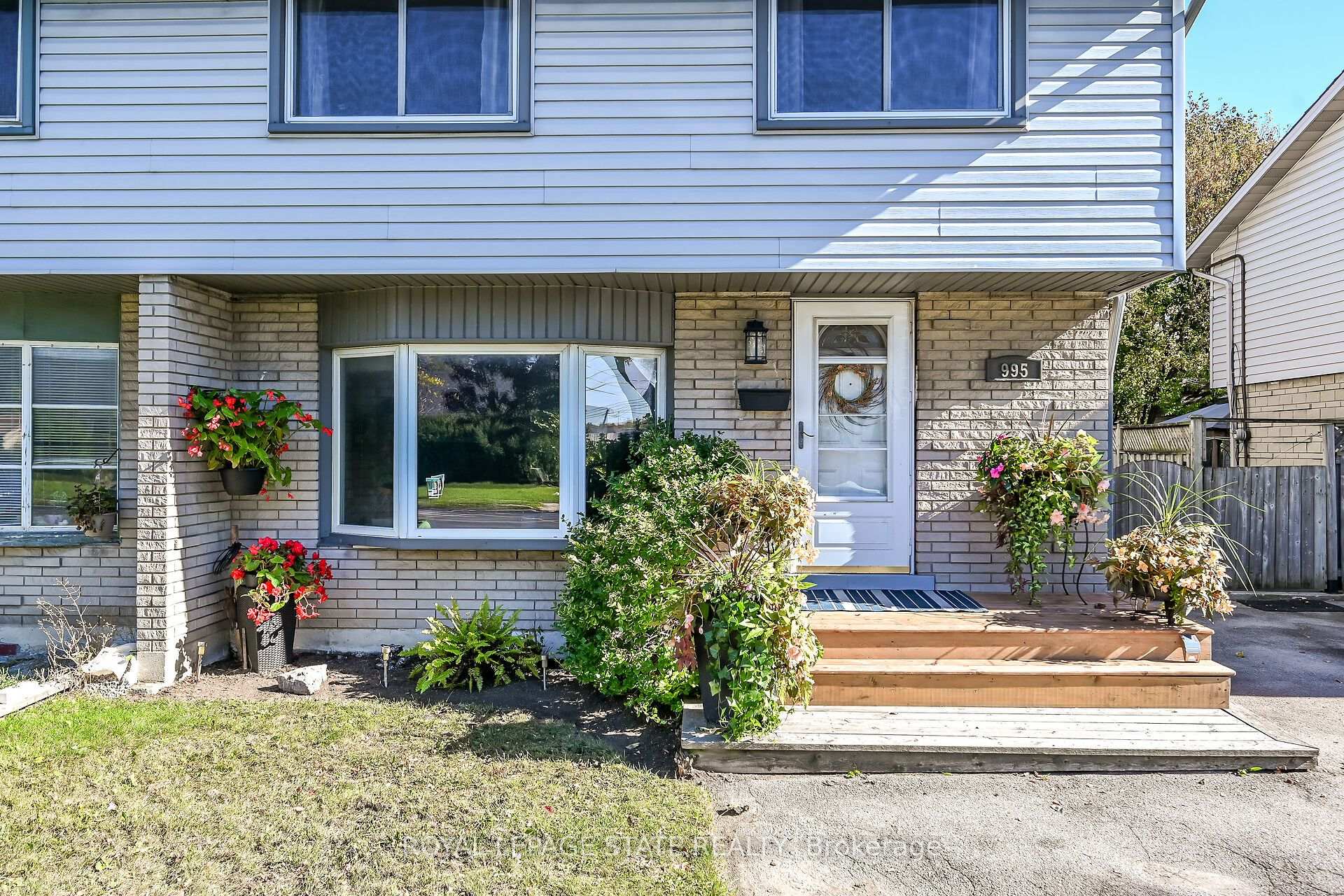 Photo 2 of 995 Upper Wellington Street, Hamilton, Bruleville — HOMEH