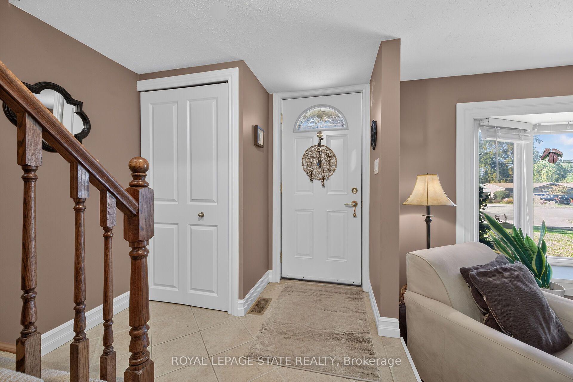 Photo 4 of 995 Upper Wellington Street, Hamilton, Bruleville — HOMEH