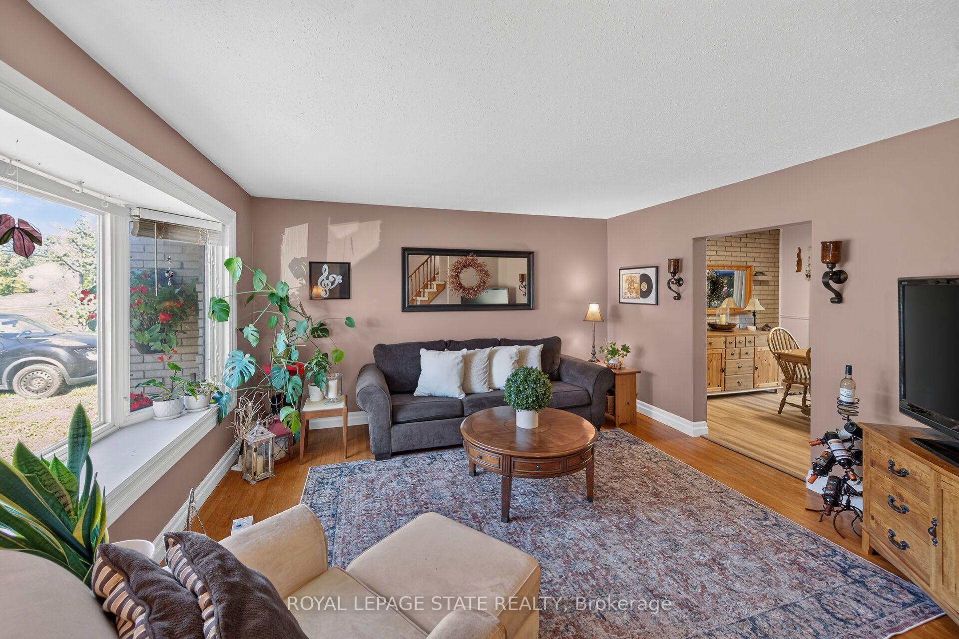Photo 6 of 995 Upper Wellington Street, Hamilton, Bruleville — HOMEH