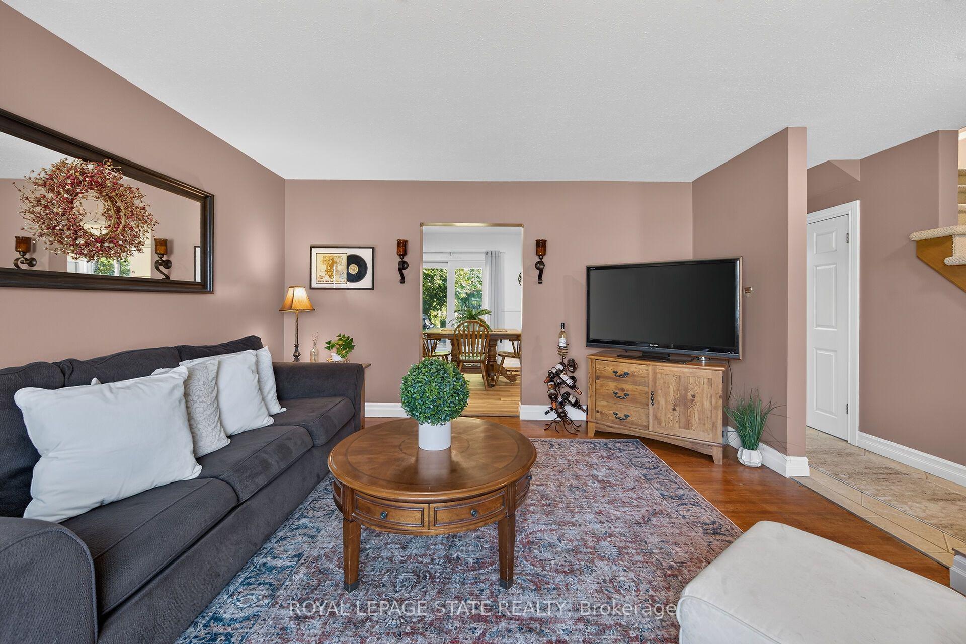 Photo 9 of 995 Upper Wellington Street, Hamilton, Bruleville — HOMEH