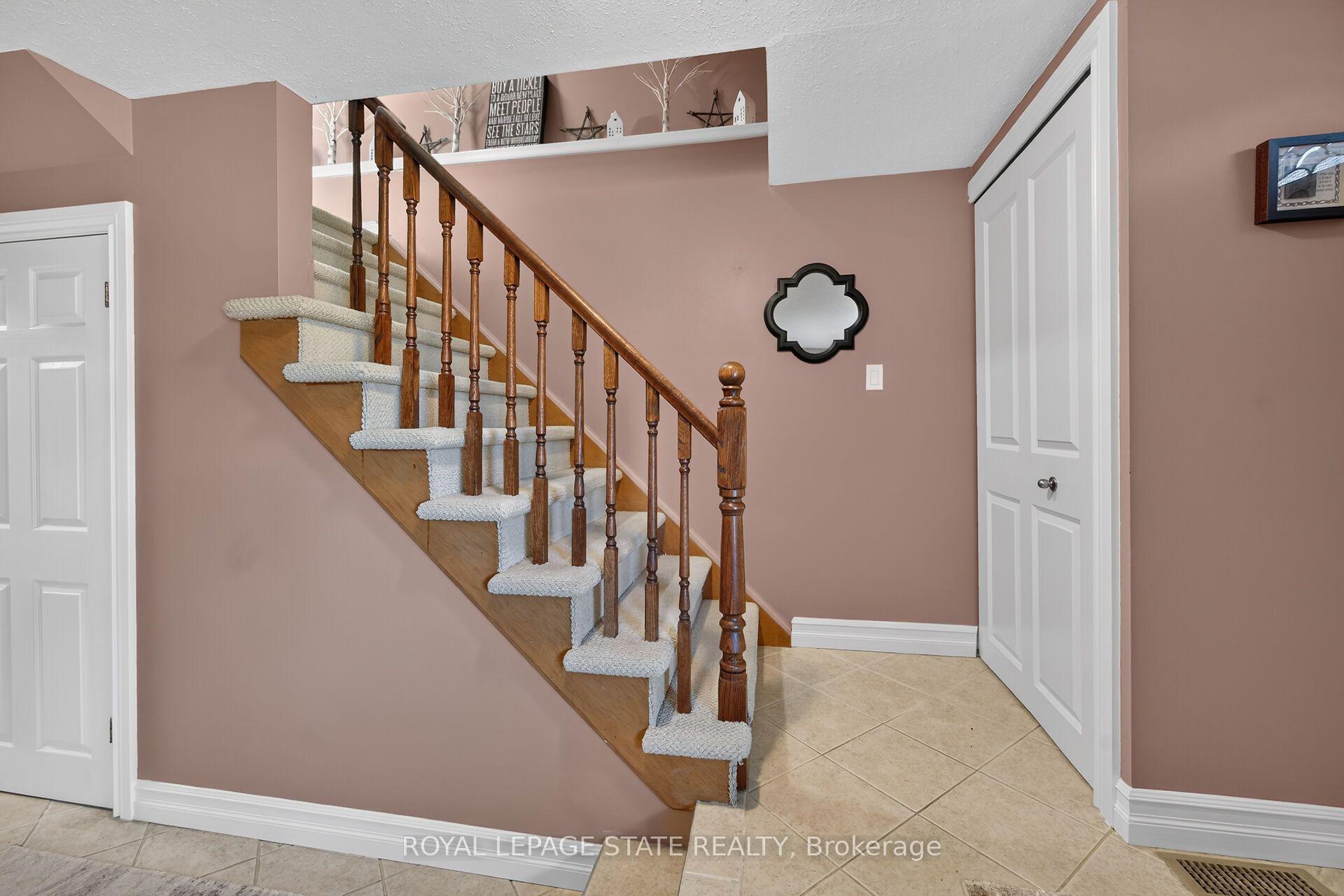 Photo 18 of 995 Upper Wellington Street, Hamilton, Bruleville — HOMEH