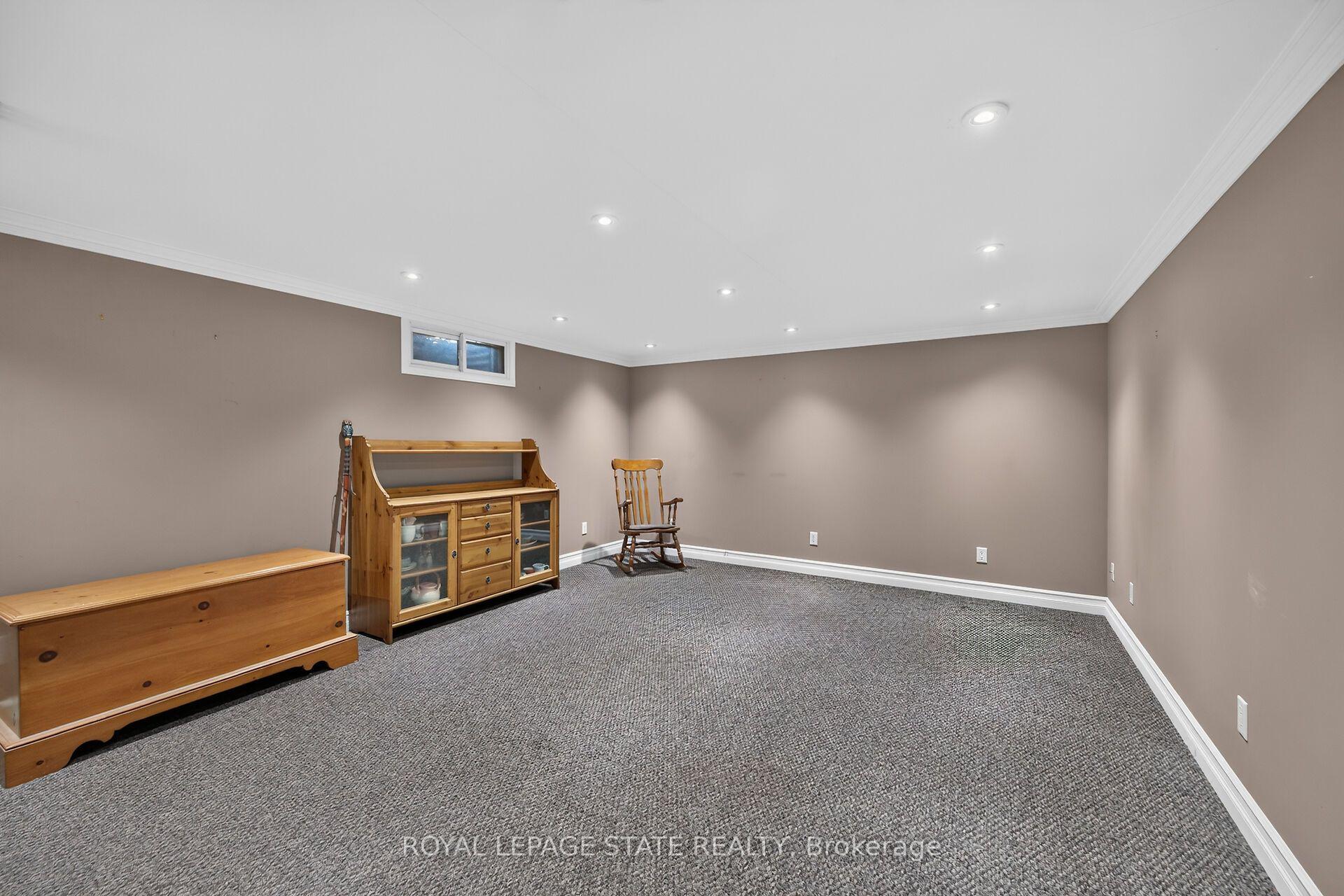 Photo 33 of 995 Upper Wellington Street, Hamilton, Bruleville — HOMEH