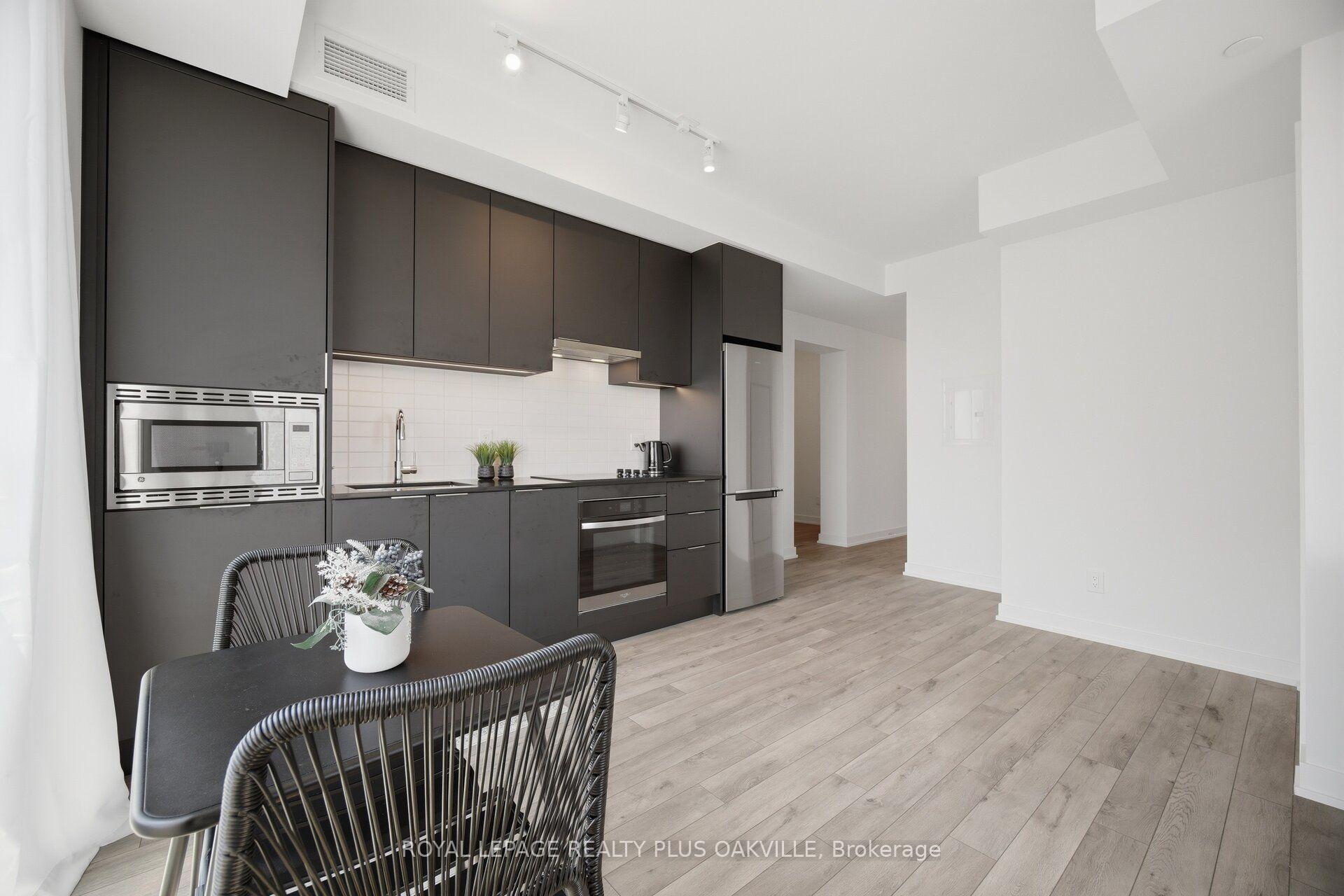 Photo 11 of Unit 1509, 3079 Trafalgar Road, Oakville, Joshua Meadows — HOMEH