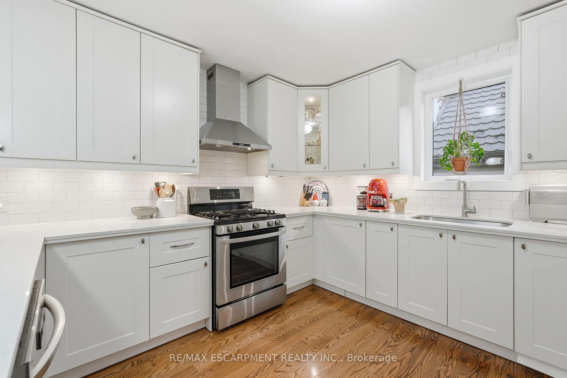 Photo 7 of 158 Tolton Avenue, Hamilton, Normanhurst — HOMEH