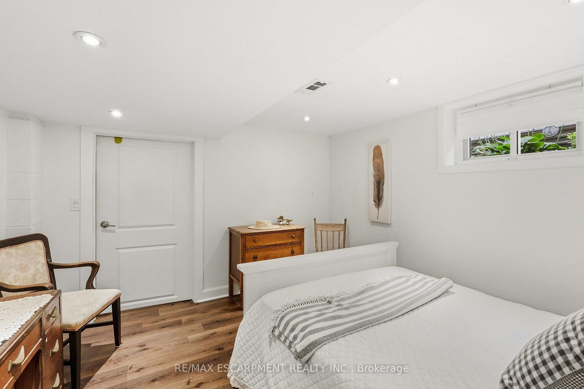 Photo 27 of 158 Tolton Avenue, Hamilton, Normanhurst — HOMEH