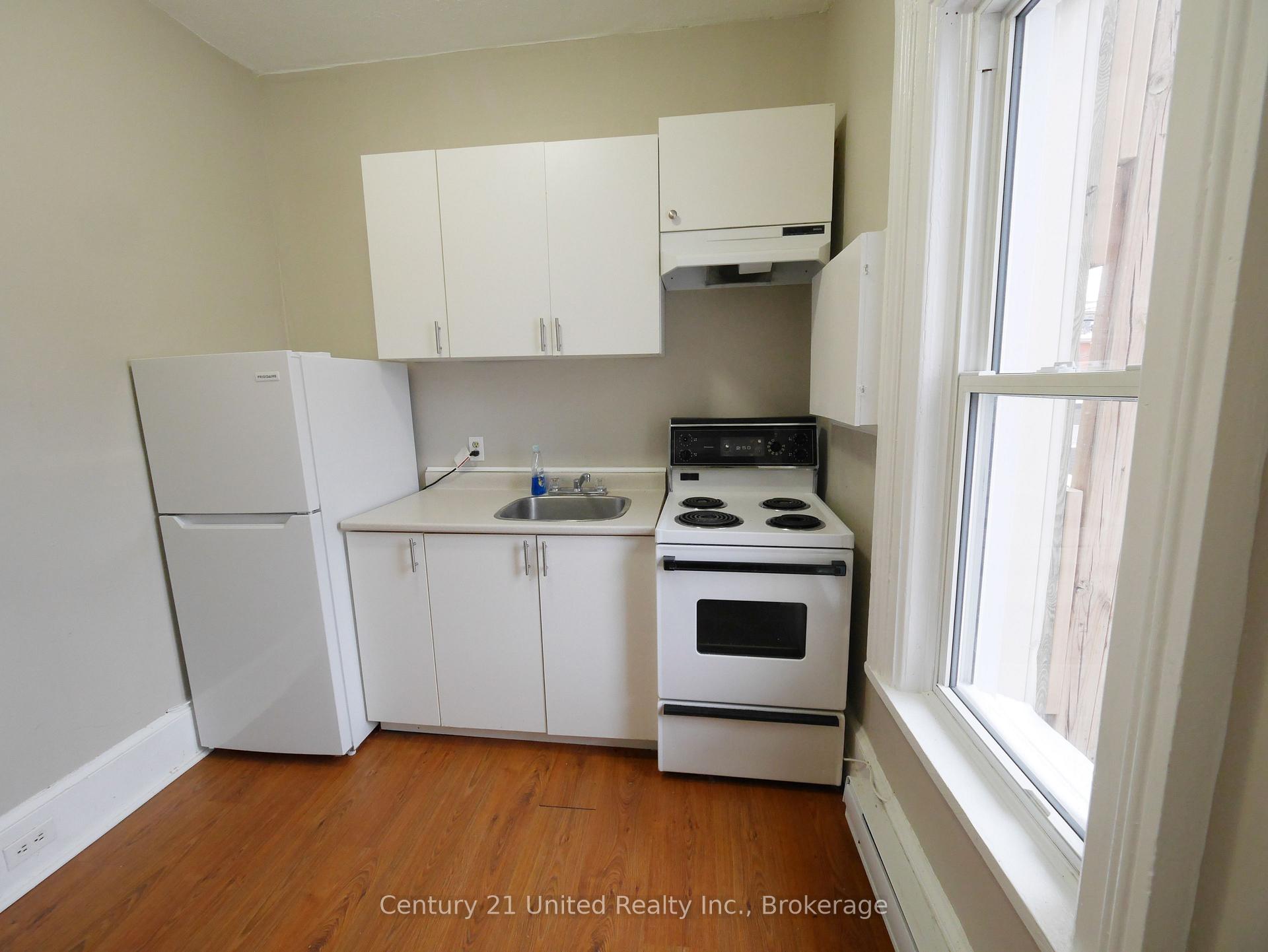 Photo 5 of 373A Queen Street, Peterborough, Town Ward 3 — HOMEH