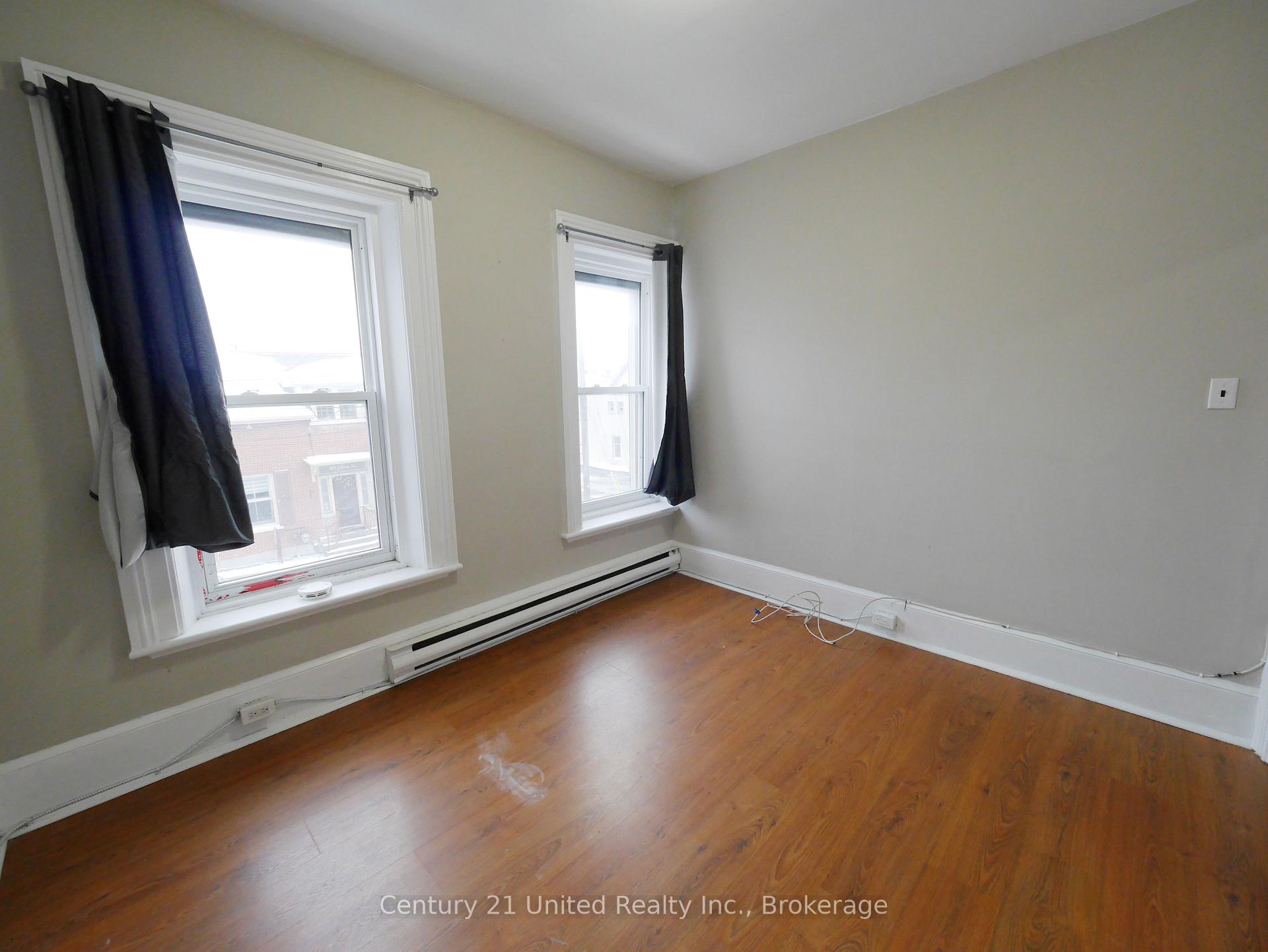Photo 7 of 373A Queen Street, Peterborough, Town Ward 3 — HOMEH