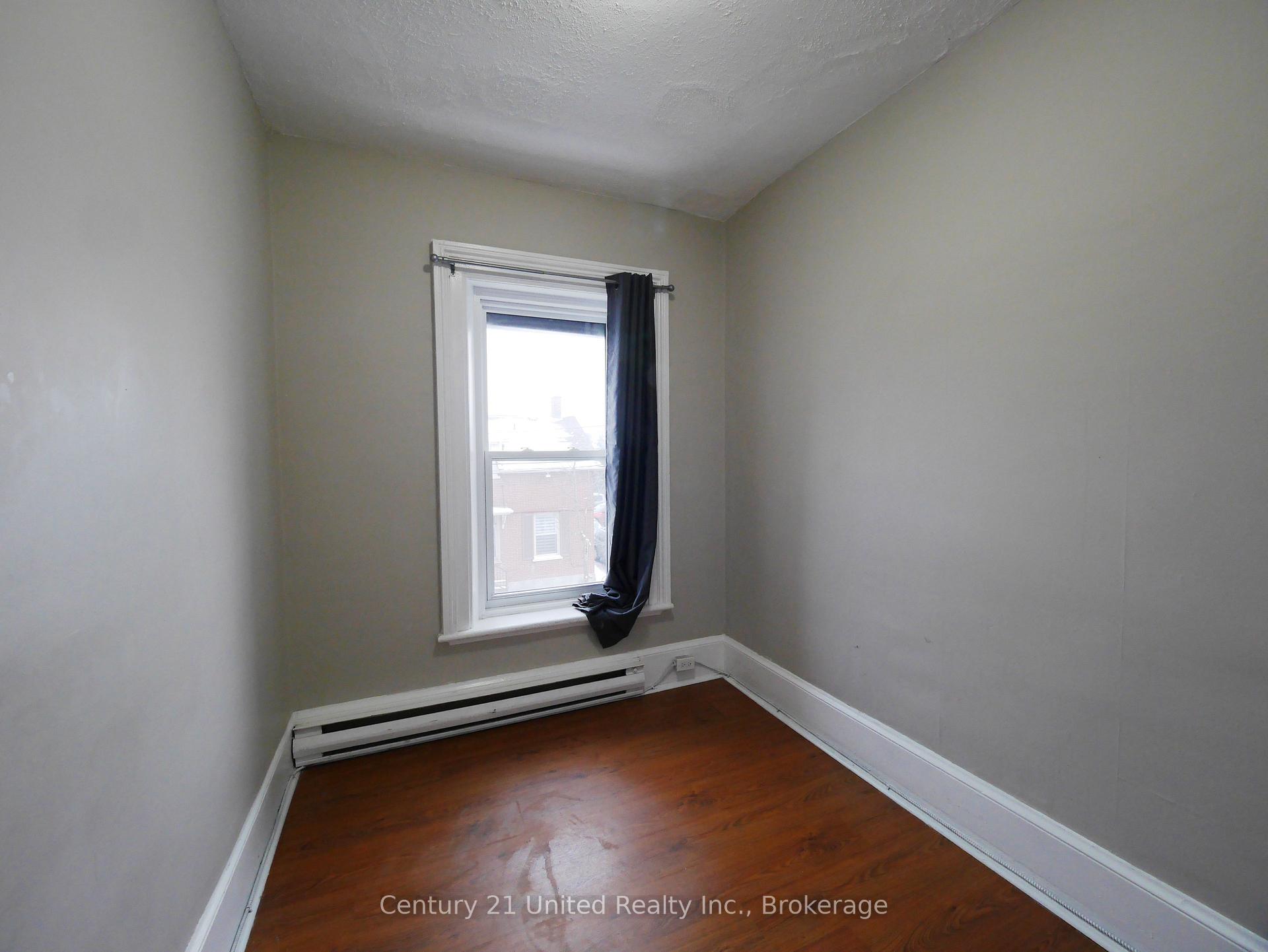 Photo 9 of 373A Queen Street, Peterborough, Town Ward 3 — HOMEH