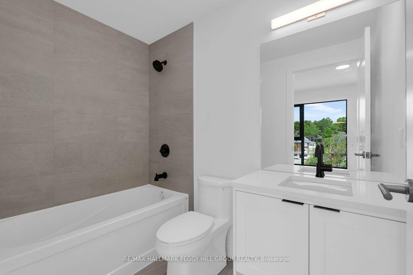 Photo 13 of Unit 623, 185 Dunlop Street E, Barrie, Lakeshore — HOMEH