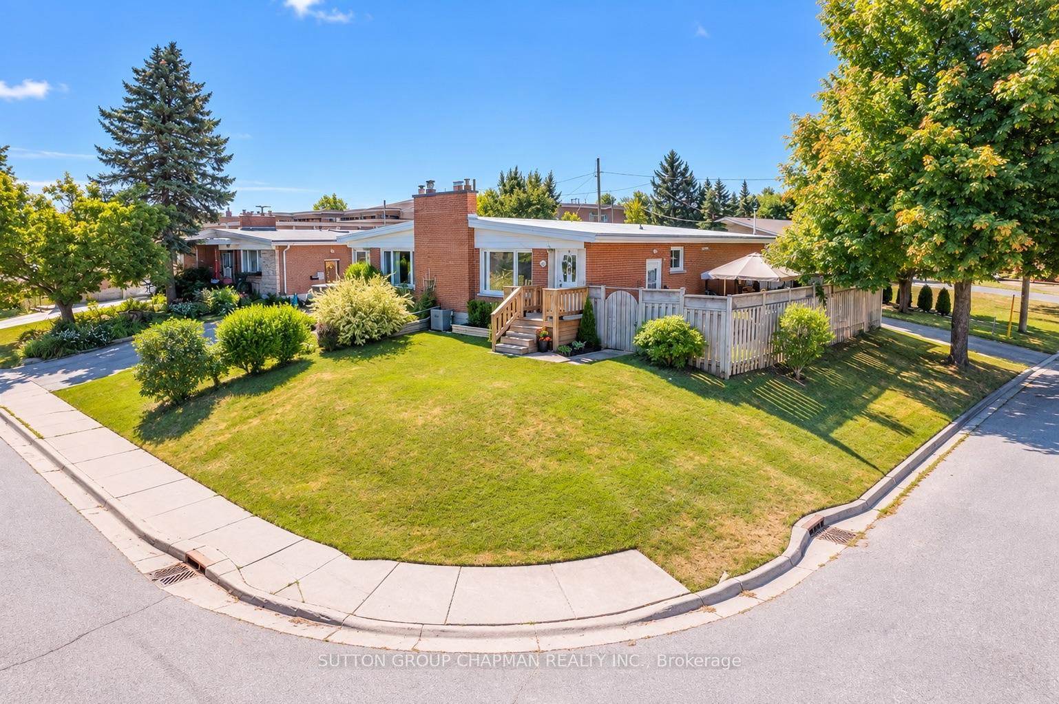 Photo 2 of Unit B, 43 Frontenac Road, London, South T — HOMEH