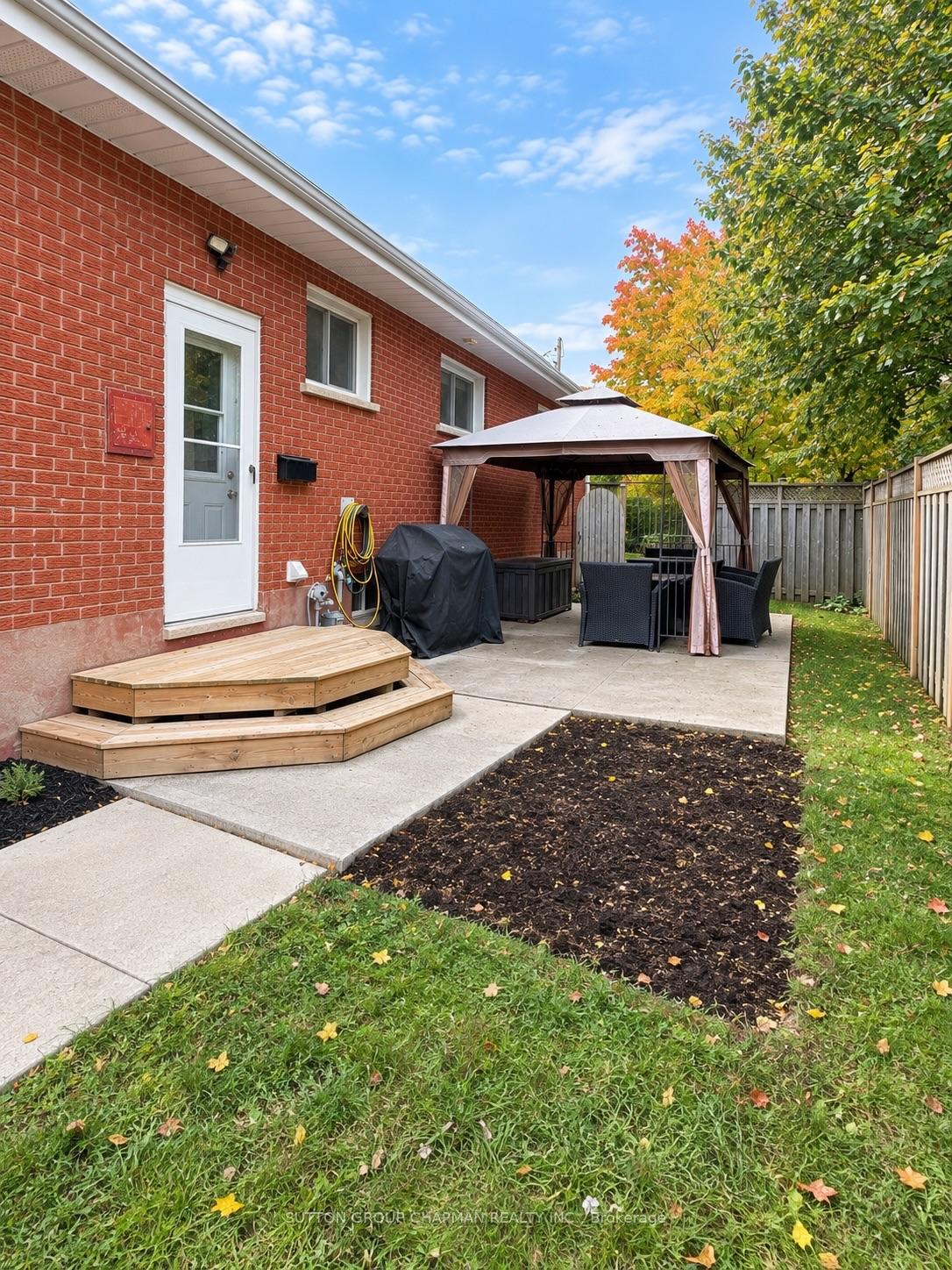 Photo 4 of Unit B, 43 Frontenac Road, London, South T — HOMEH