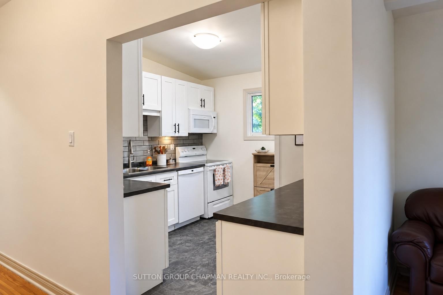Photo 10 of Unit B, 43 Frontenac Road, London, South T — HOMEH