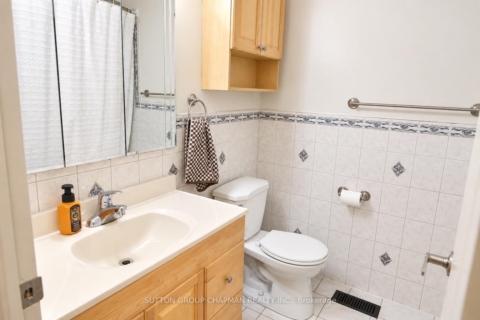 Photo 25 of Unit B, 43 Frontenac Road, London, South T — HOMEH