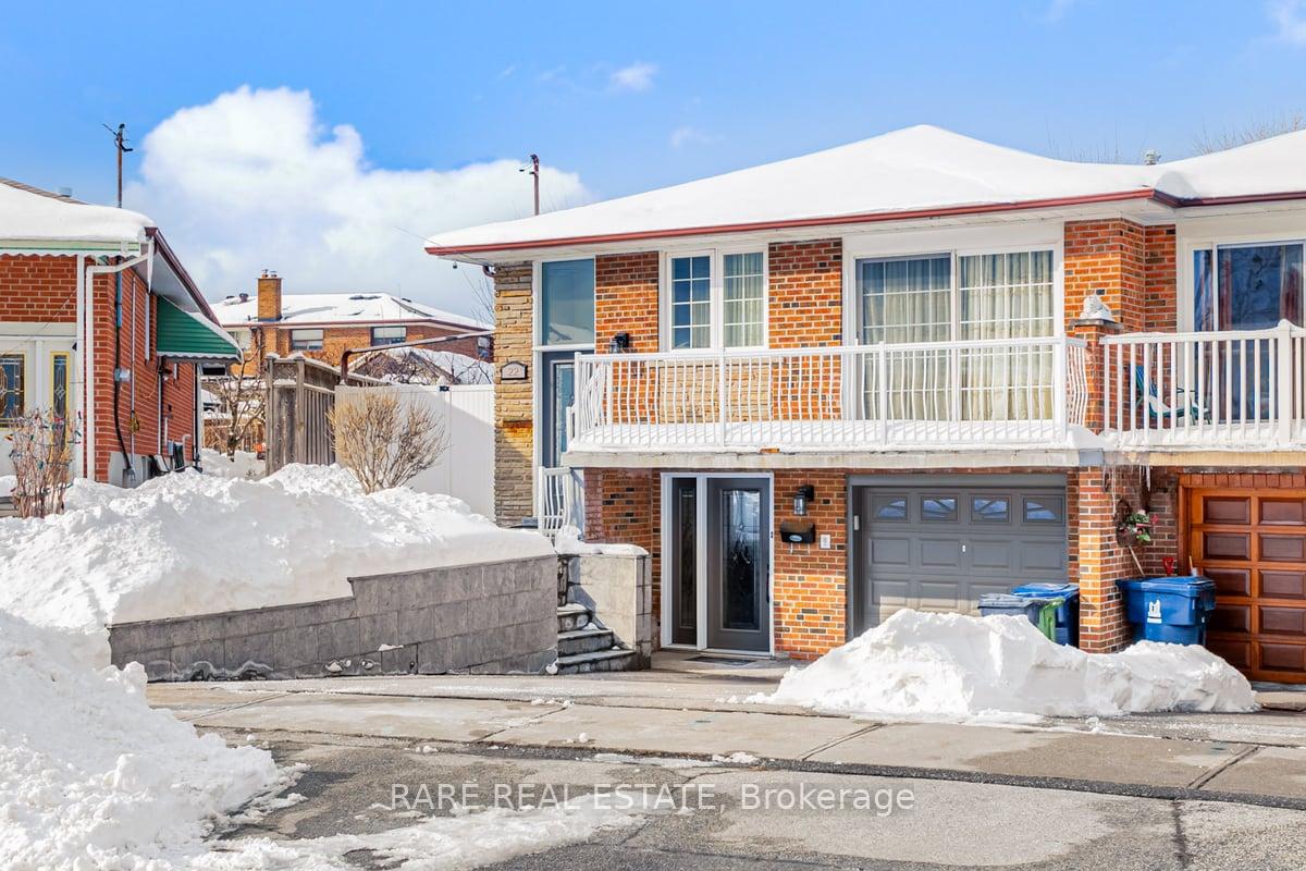 Photo 2 of 22 Bamford Crescent, North York, Black Creek — HOMEH