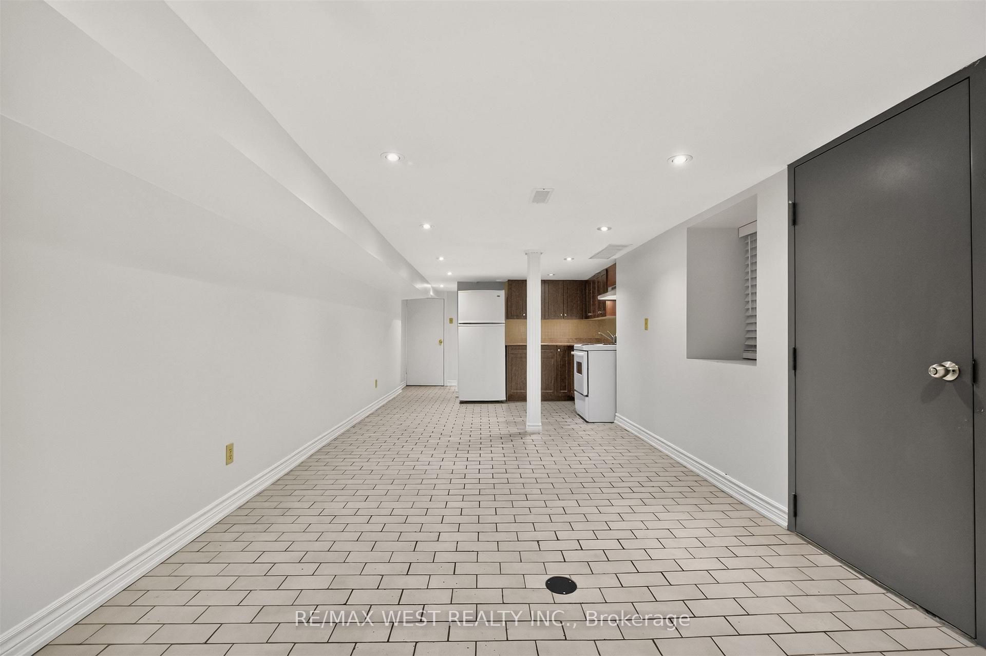Photo 8 of Unit Lower, 722 Dufferin Street, Toronto, Little Portugal — HOMEH