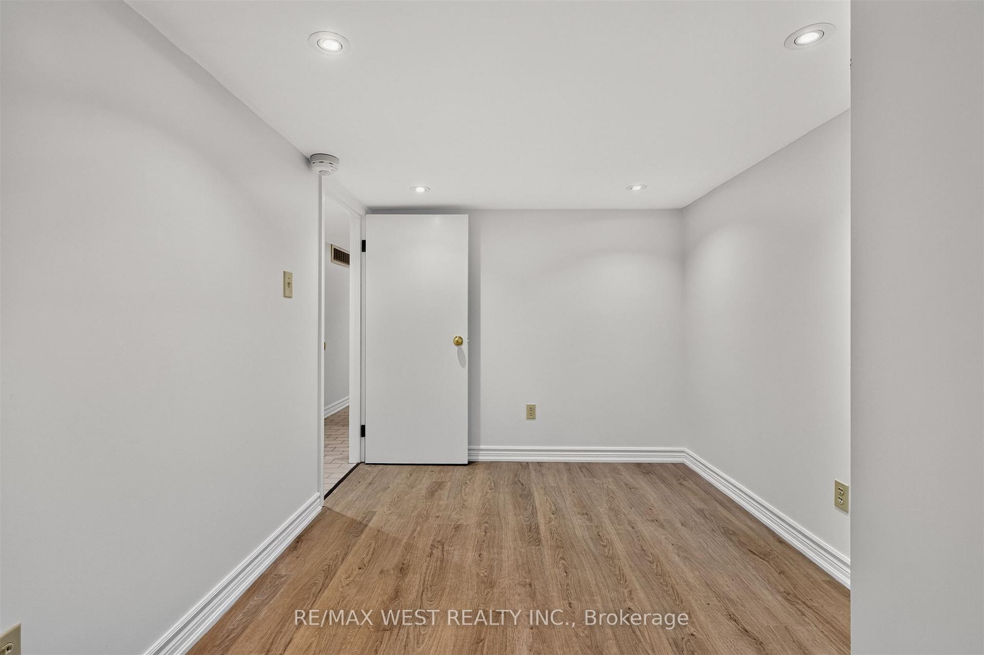 Photo 17 of Unit Lower, 722 Dufferin Street, Toronto, Little Portugal — HOMEH