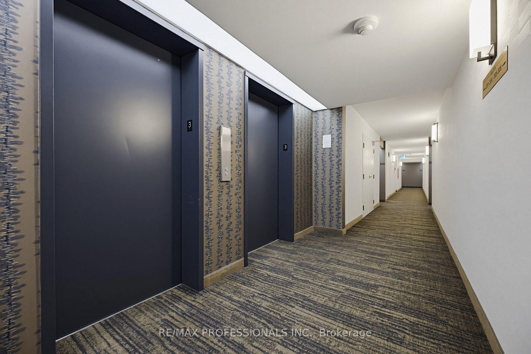 Photo 7 of Unit 304, 1271 Walden Circle, Mississauga, Clarkson — HOMEH