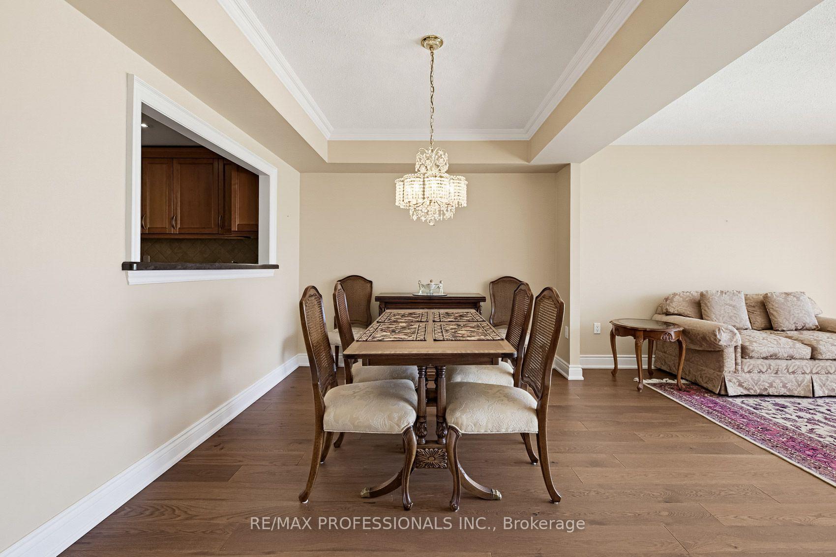 Photo 17 of Unit 304, 1271 Walden Circle, Mississauga, Clarkson — HOMEH
