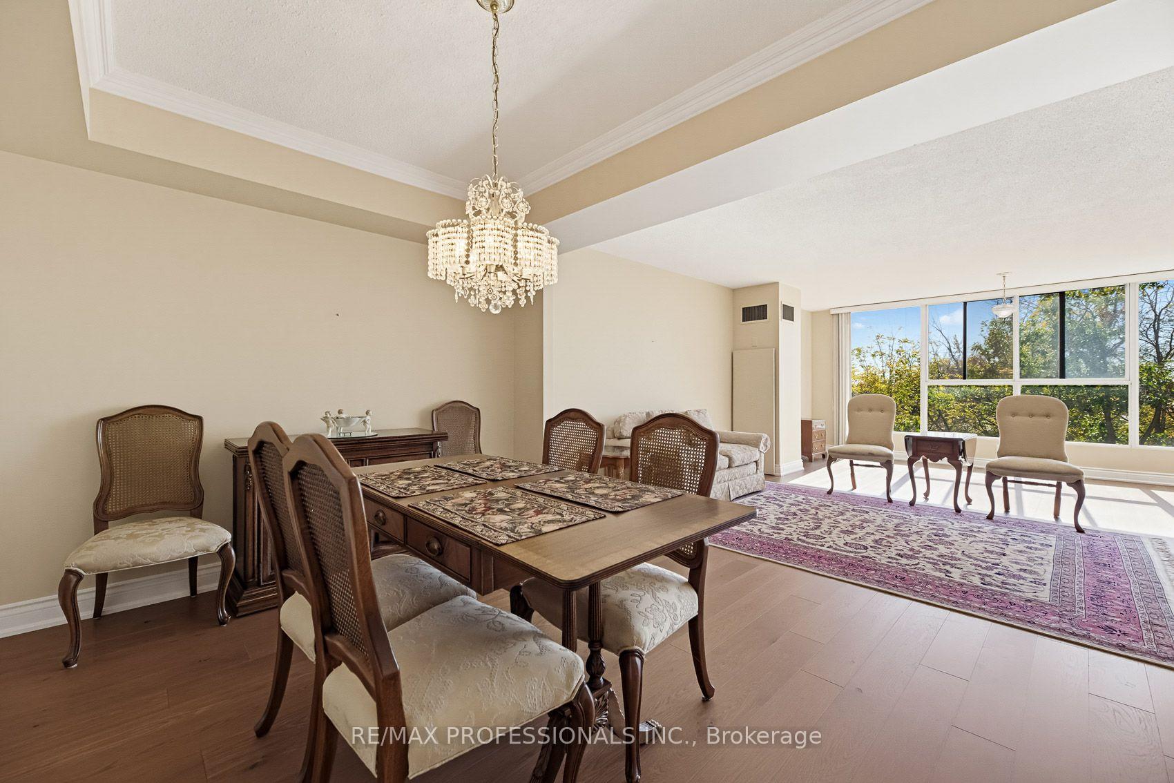 Photo 18 of Unit 304, 1271 Walden Circle, Mississauga, Clarkson — HOMEH