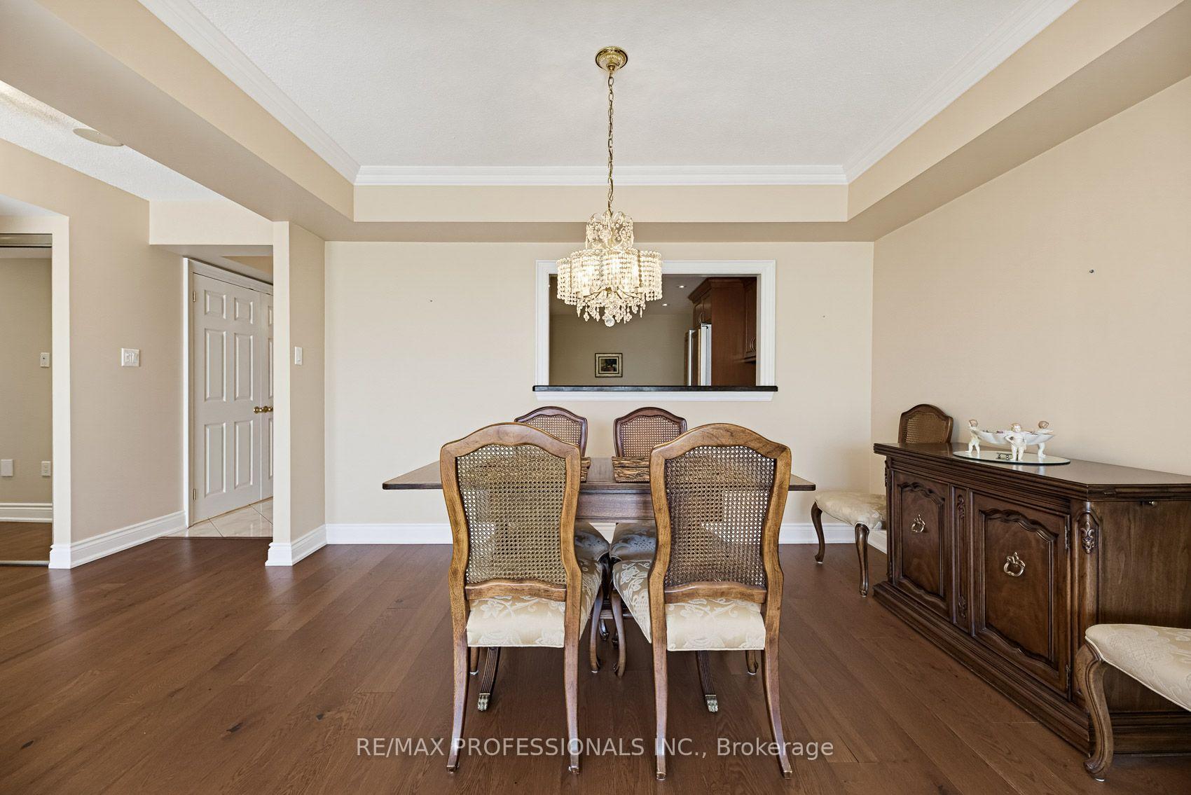 Photo 19 of Unit 304, 1271 Walden Circle, Mississauga, Clarkson — HOMEH