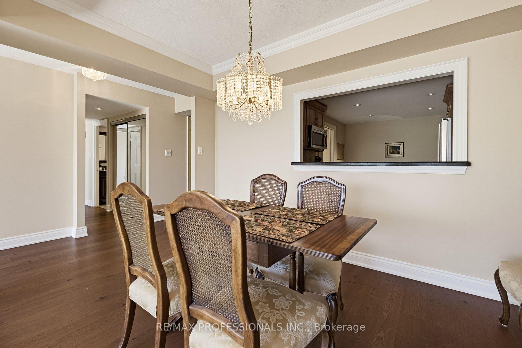 Photo 20 of Unit 304, 1271 Walden Circle, Mississauga, Clarkson — HOMEH