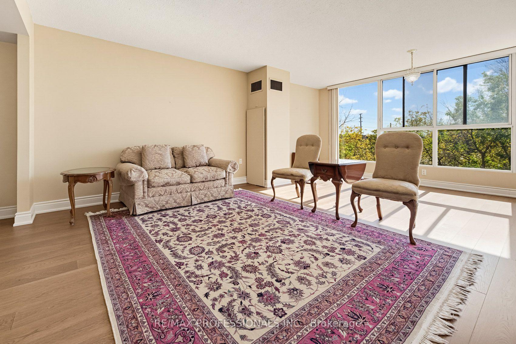 Photo 23 of Unit 304, 1271 Walden Circle, Mississauga, Clarkson — HOMEH