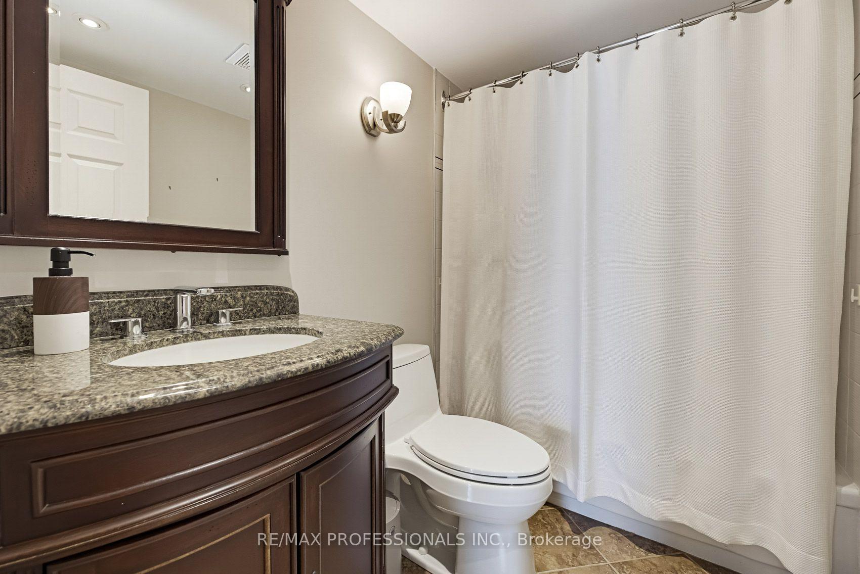 Photo 27 of Unit 304, 1271 Walden Circle, Mississauga, Clarkson — HOMEH