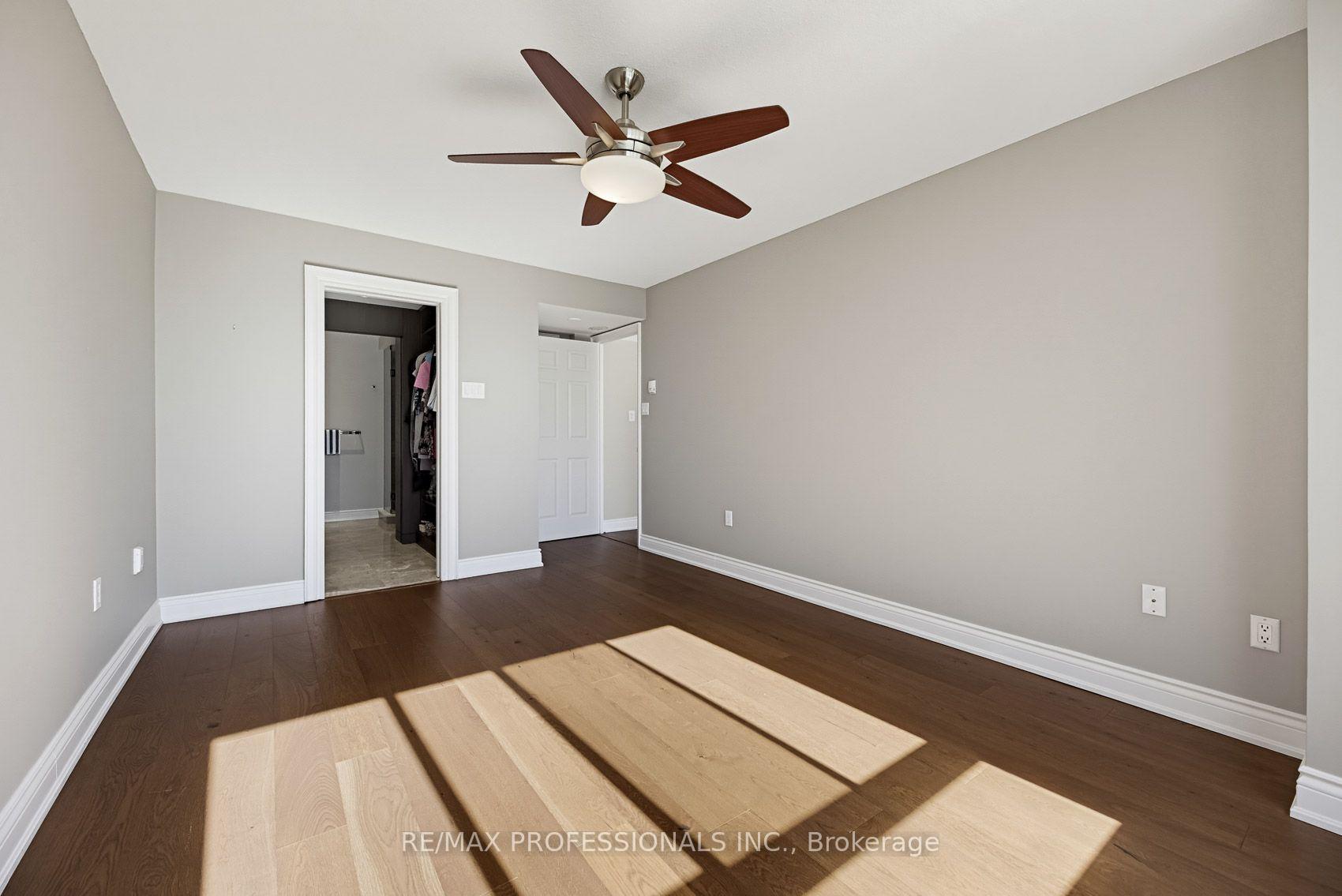 Photo 30 of Unit 304, 1271 Walden Circle, Mississauga, Clarkson — HOMEH