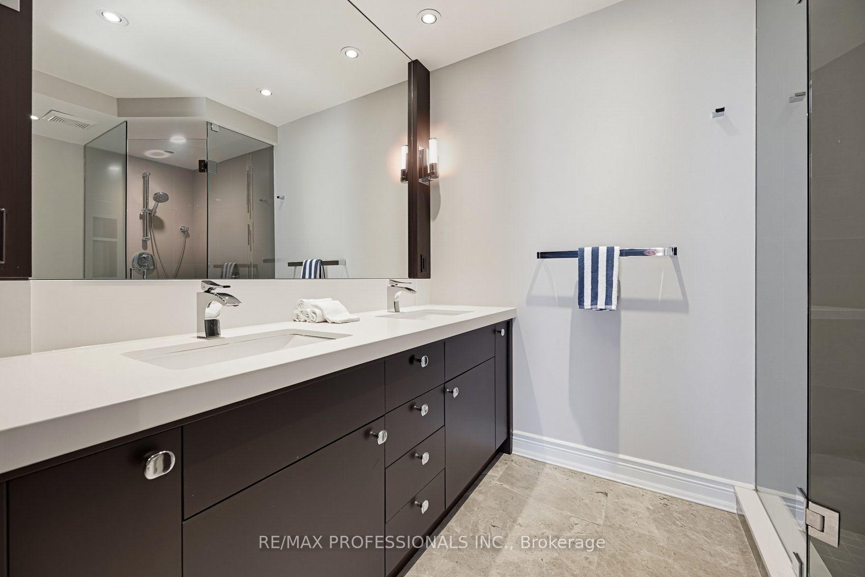 Photo 33 of Unit 304, 1271 Walden Circle, Mississauga, Clarkson — HOMEH