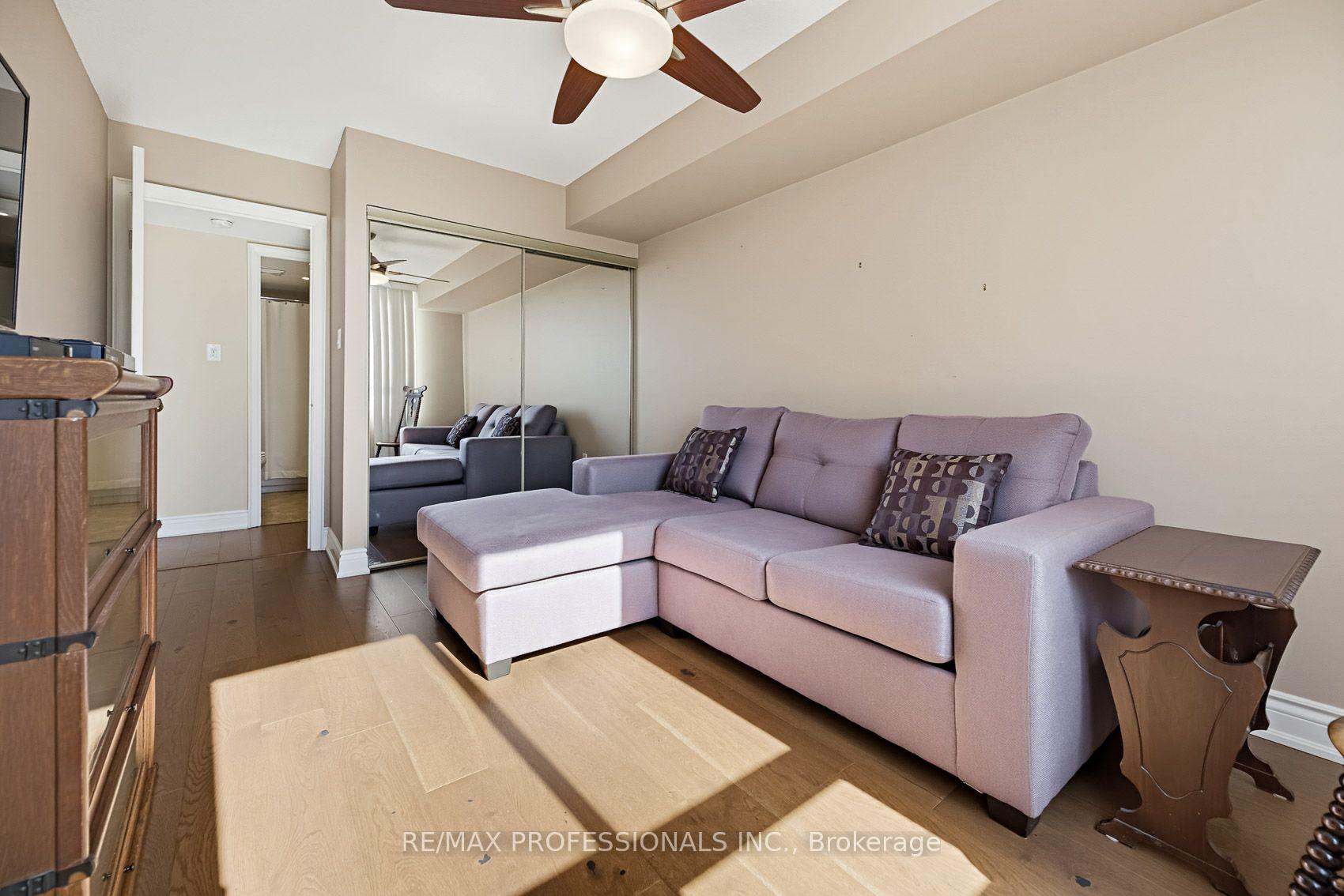 Photo 36 of Unit 304, 1271 Walden Circle, Mississauga, Clarkson — HOMEH