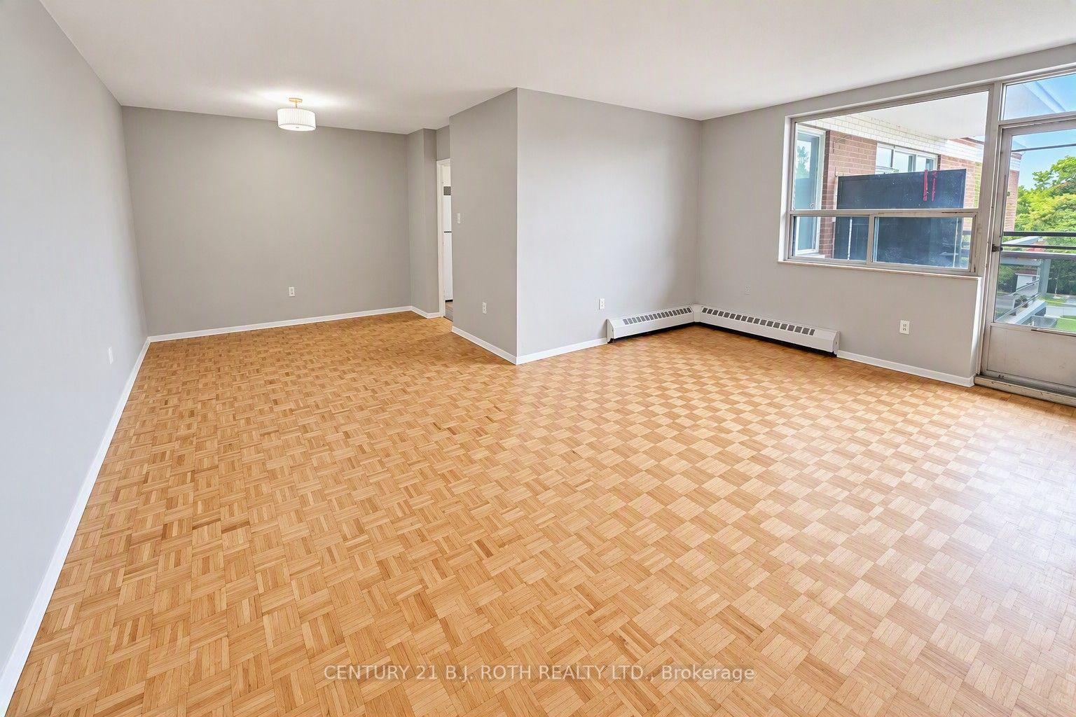 Photo 5 of Unit 405, 90 Holgate Street, Barrie, Allandale — HOMEH