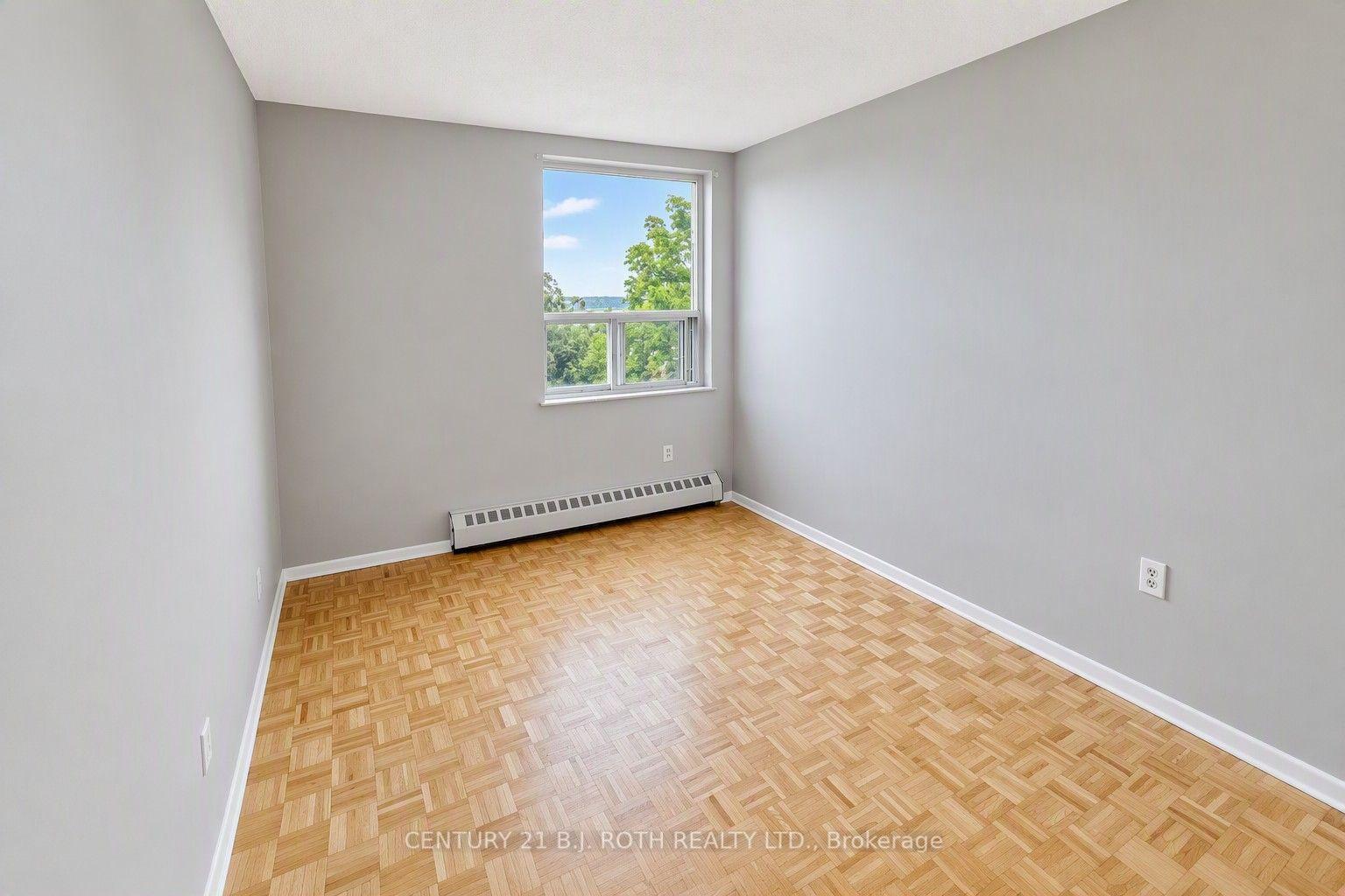 Photo 18 of Unit 405, 90 Holgate Street, Barrie, Allandale — HOMEH
