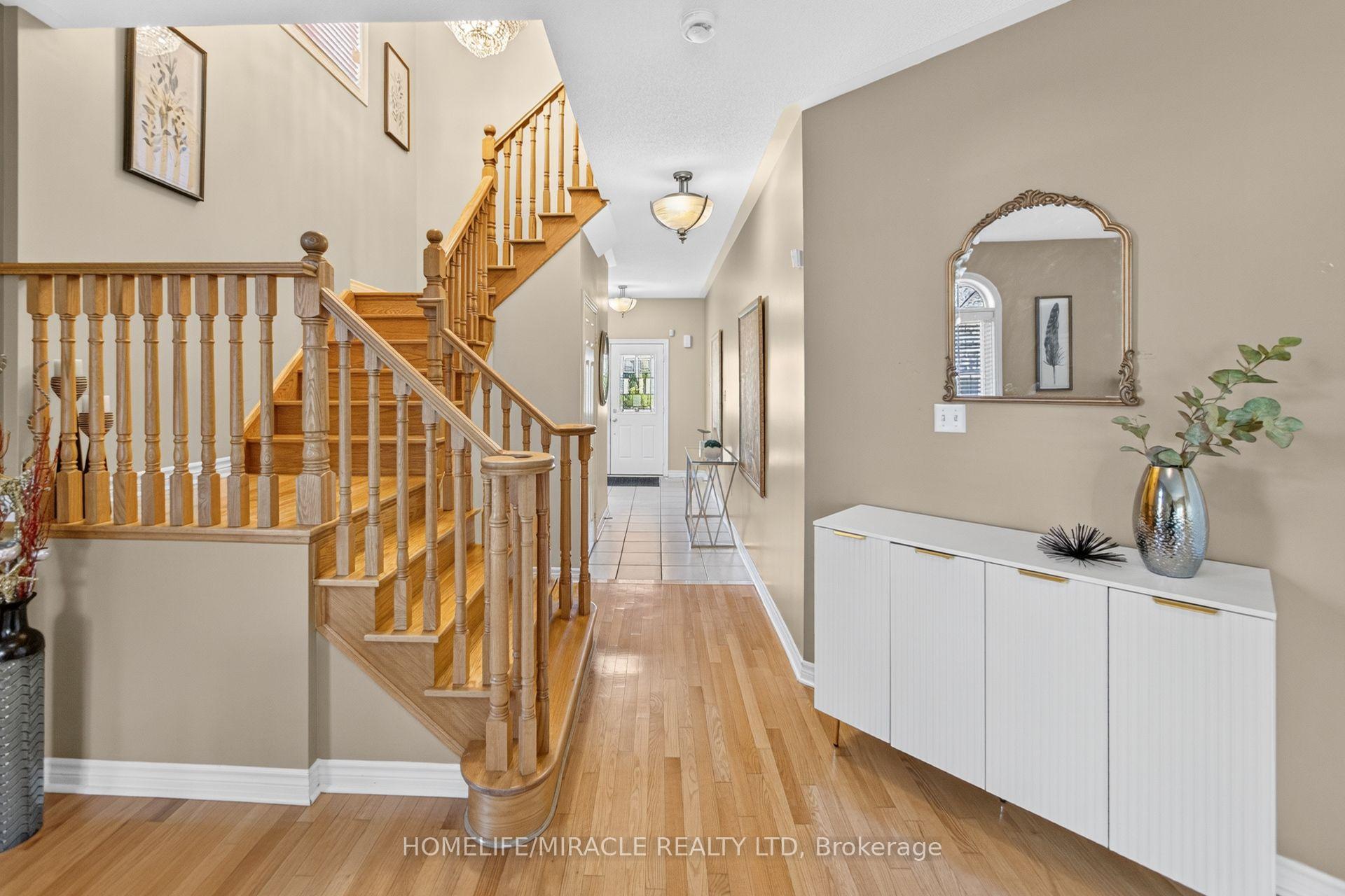 Photo 9 of 58 Sir Jacobs Crescent, Brampton, Fletcher's Meadow — HOMEH