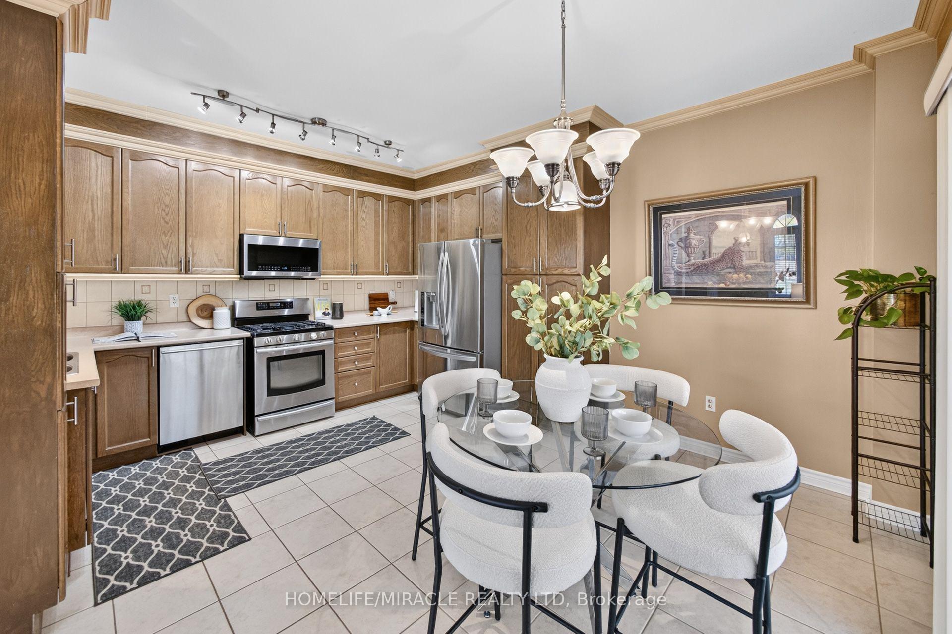 Photo 16 of 58 Sir Jacobs Crescent, Brampton, Fletcher's Meadow — HOMEH