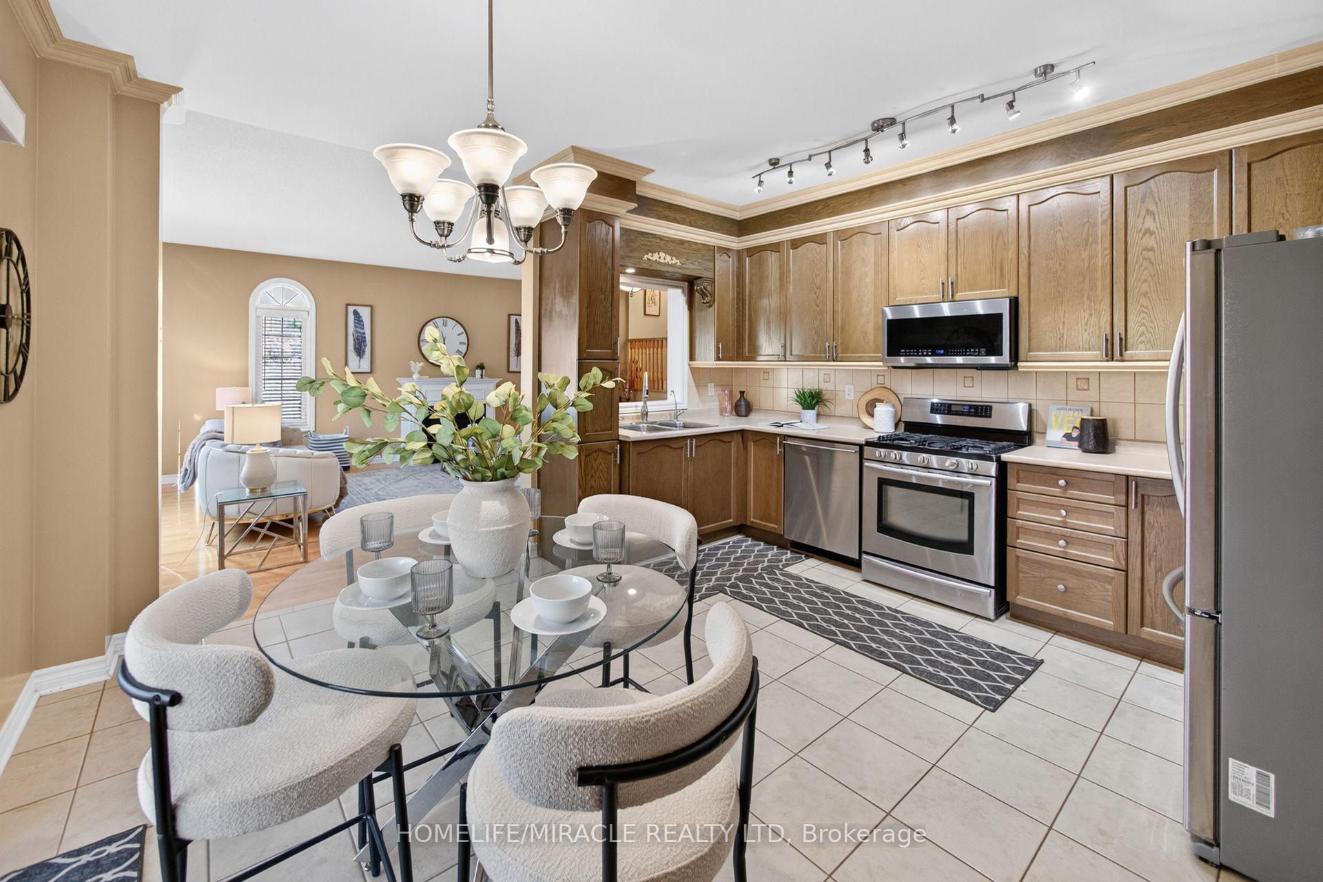 Photo 18 of 58 Sir Jacobs Crescent, Brampton, Fletcher's Meadow — HOMEH