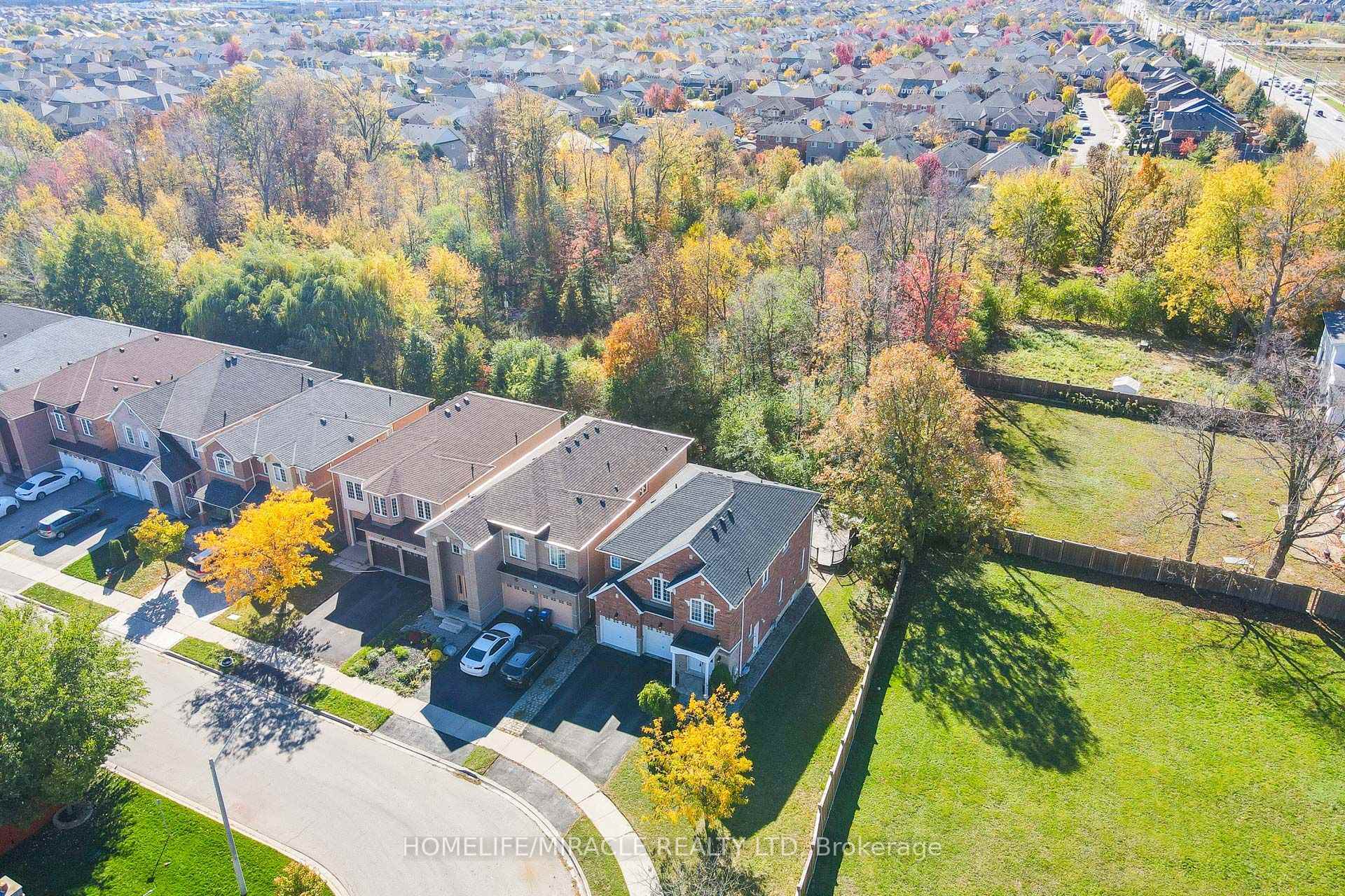 Photo 48 of 58 Sir Jacobs Crescent, Brampton, Fletcher's Meadow — HOMEH