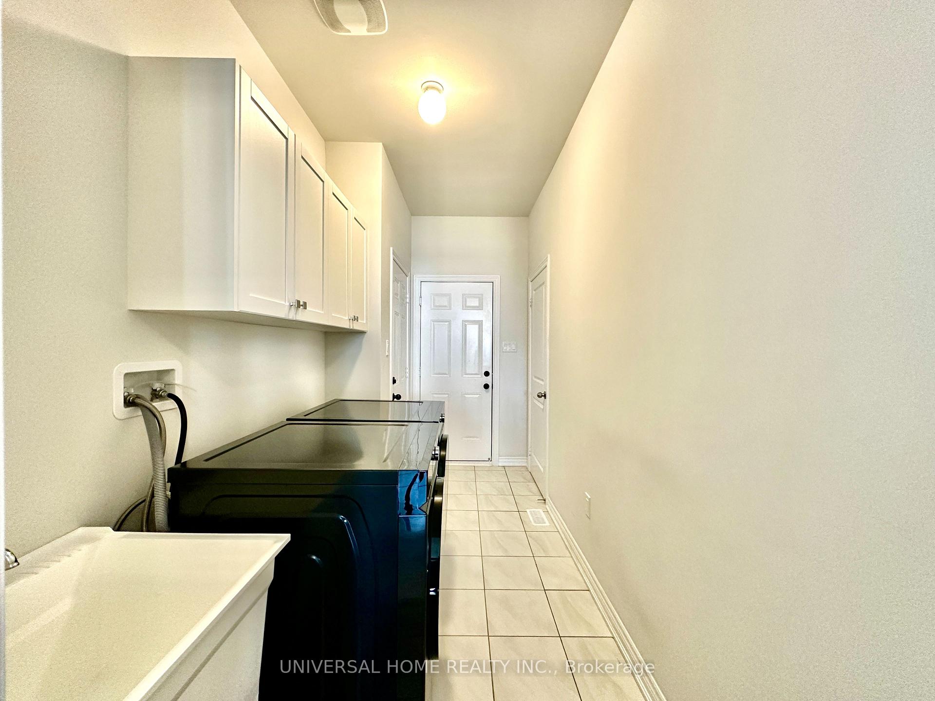Photo 14 of 152 Mckean Drive, Whitchurch-Stouffville, Stouffville — HOMEH
