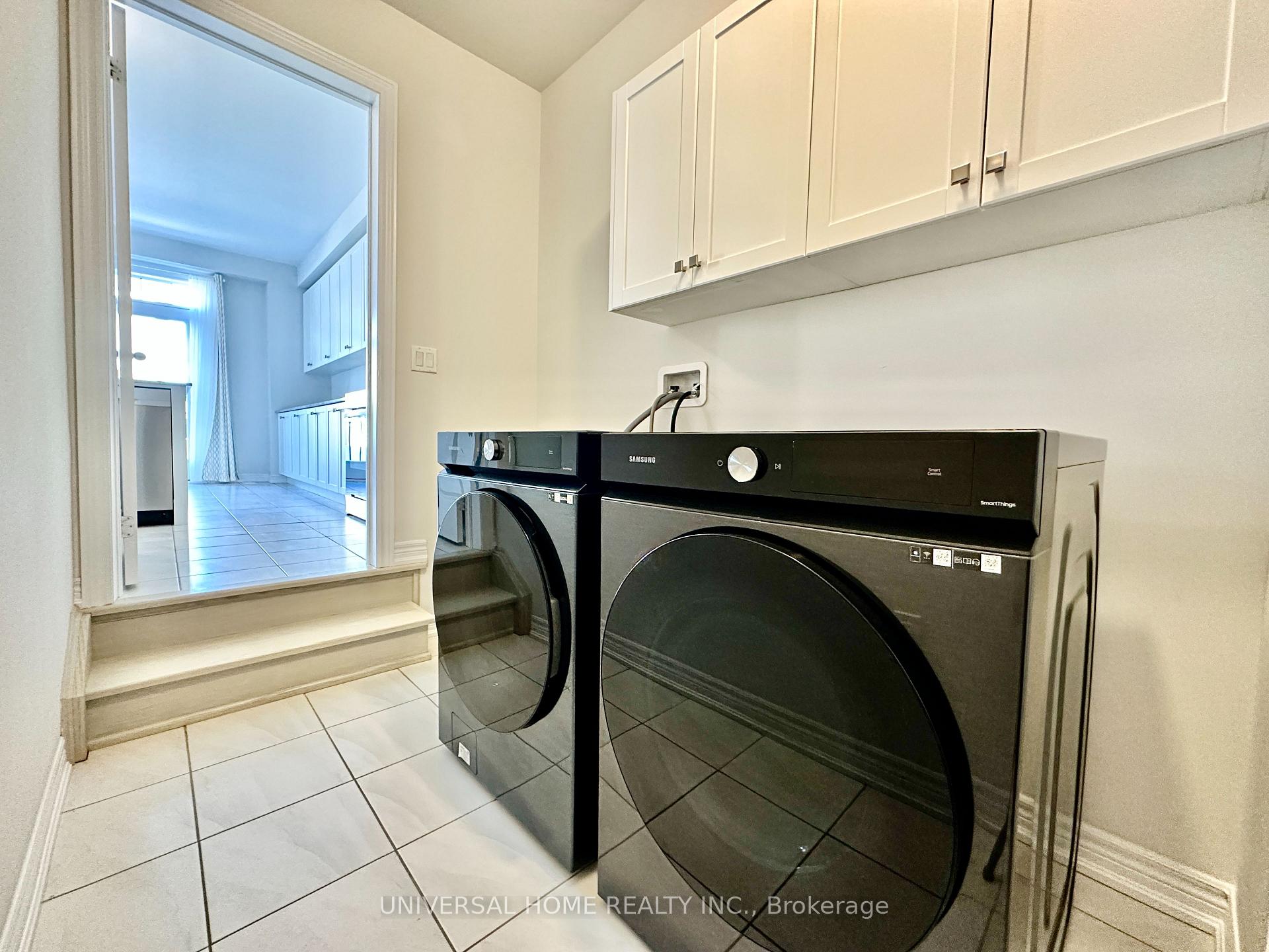 Photo 15 of 152 Mckean Drive, Whitchurch-Stouffville, Stouffville — HOMEH