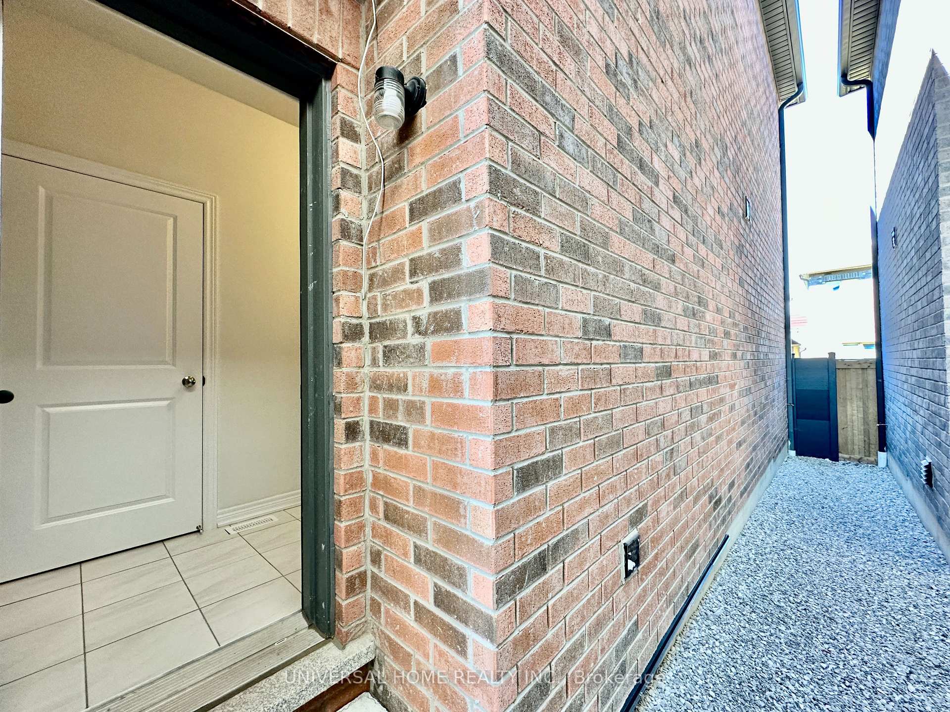 Photo 18 of 152 Mckean Drive, Whitchurch-Stouffville, Stouffville — HOMEH