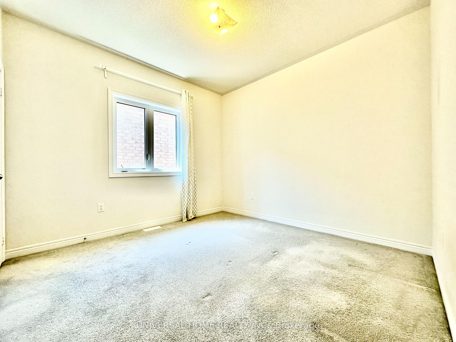 Photo 28 of 152 Mckean Drive, Whitchurch-Stouffville, Stouffville — HOMEH