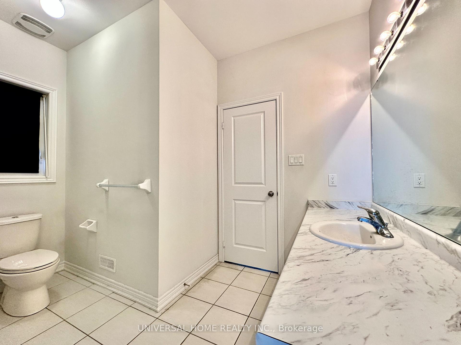 Photo 32 of 152 Mckean Drive, Whitchurch-Stouffville, Stouffville — HOMEH