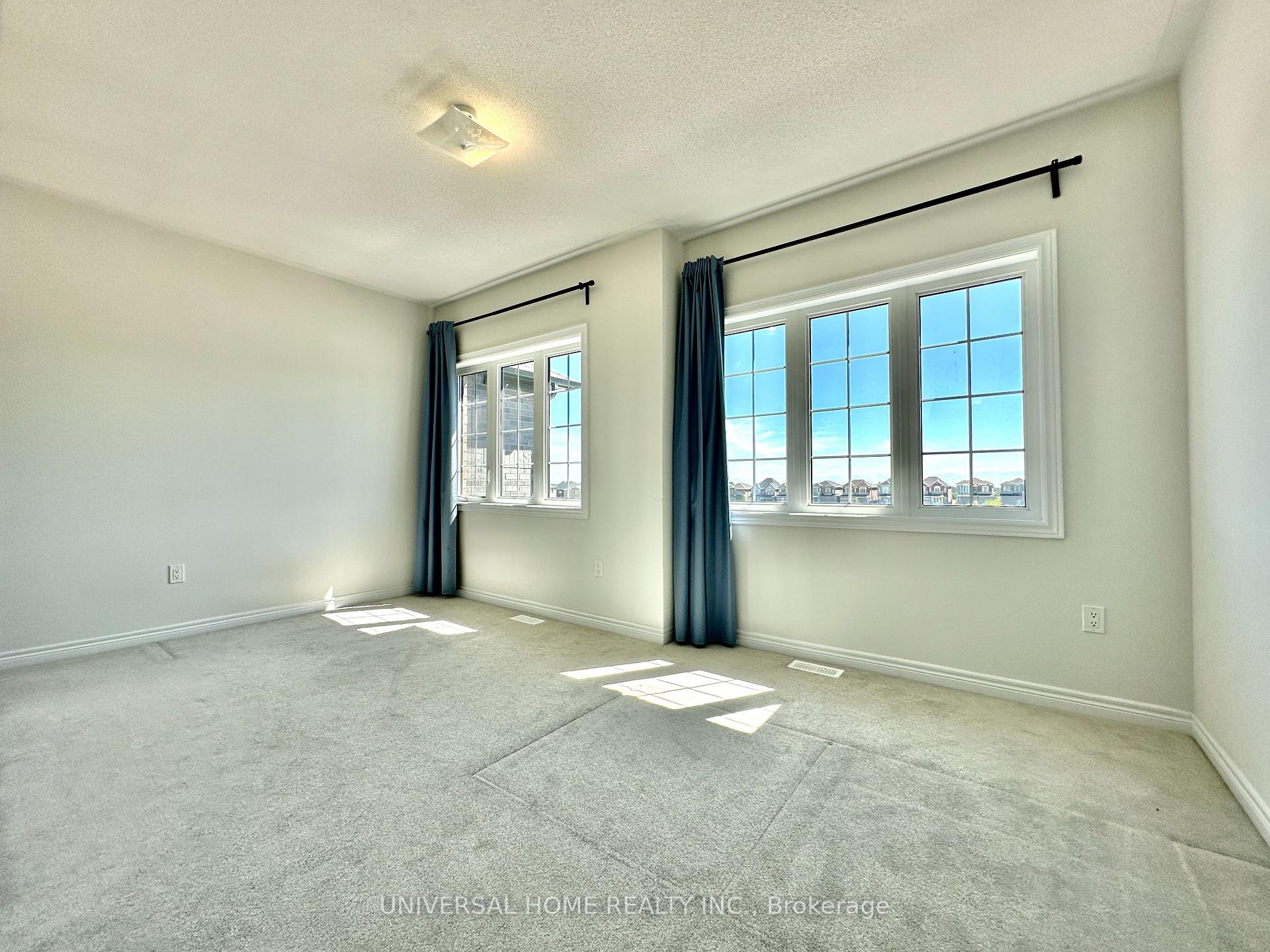 Photo 38 of 152 Mckean Drive, Whitchurch-Stouffville, Stouffville — HOMEH